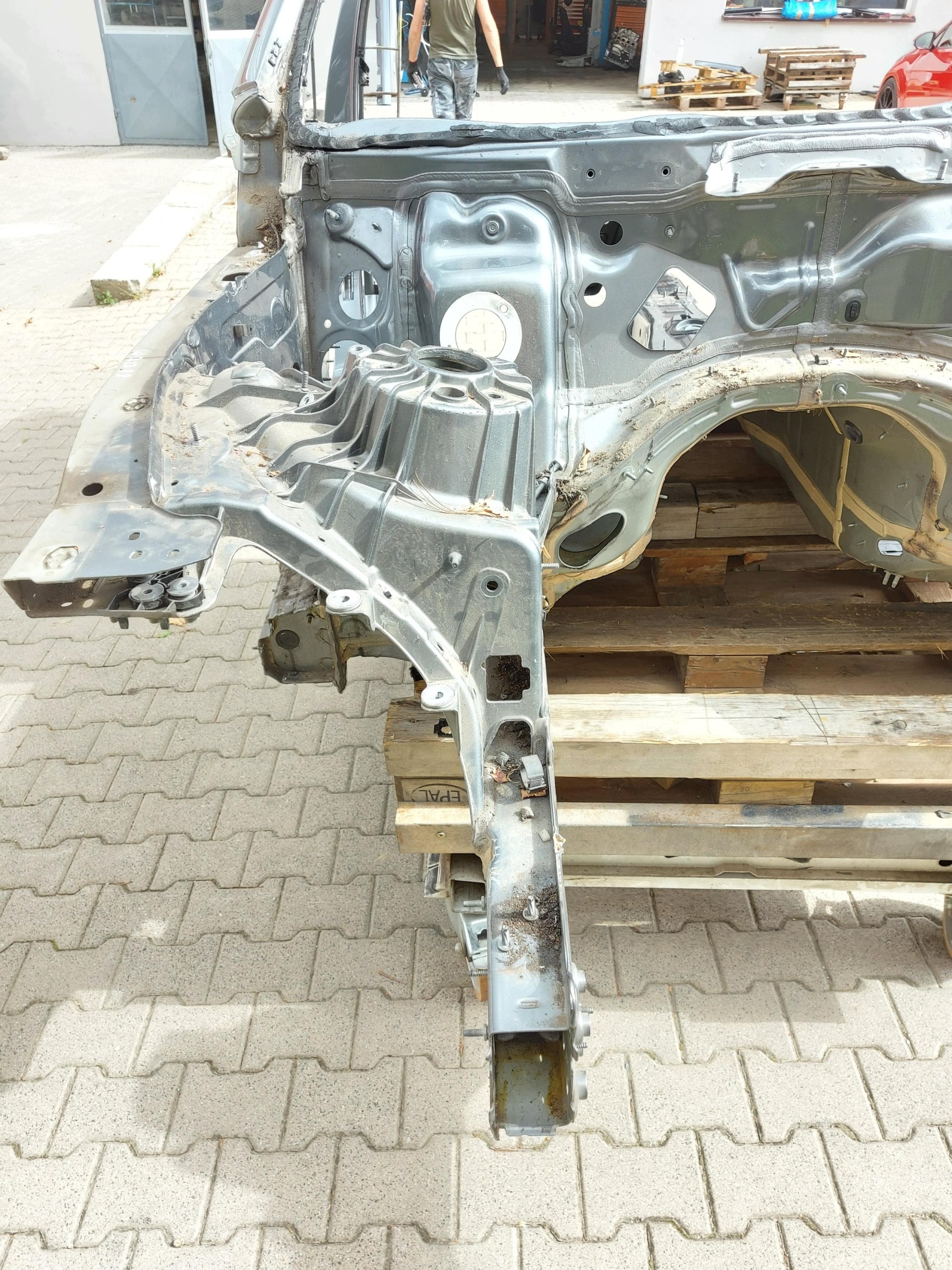 MERCEDES W213 E300de Kombi quarter front right 992