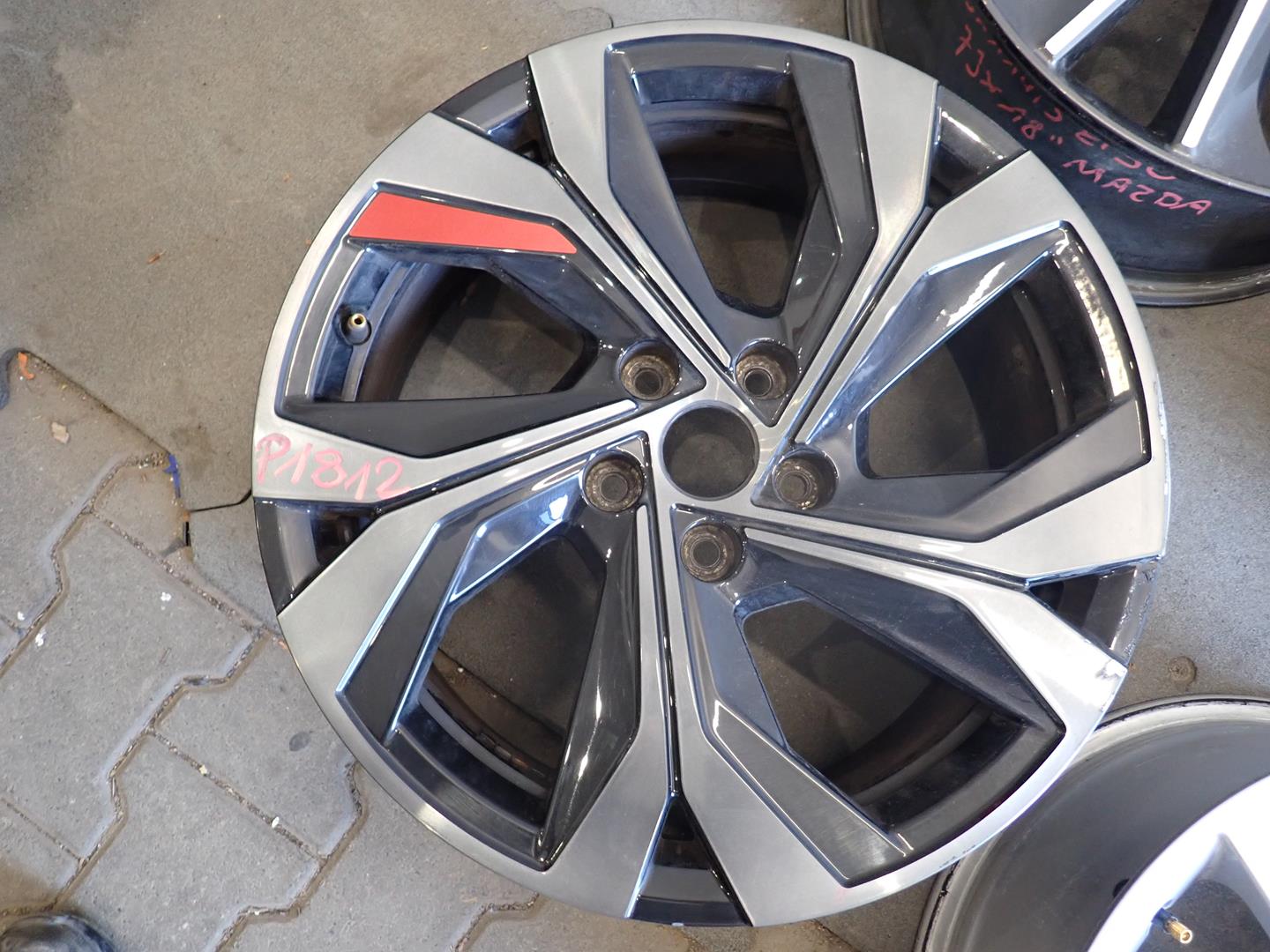 disk disk RENAULT 5x114,3 ET35 7J 18" 403009719
