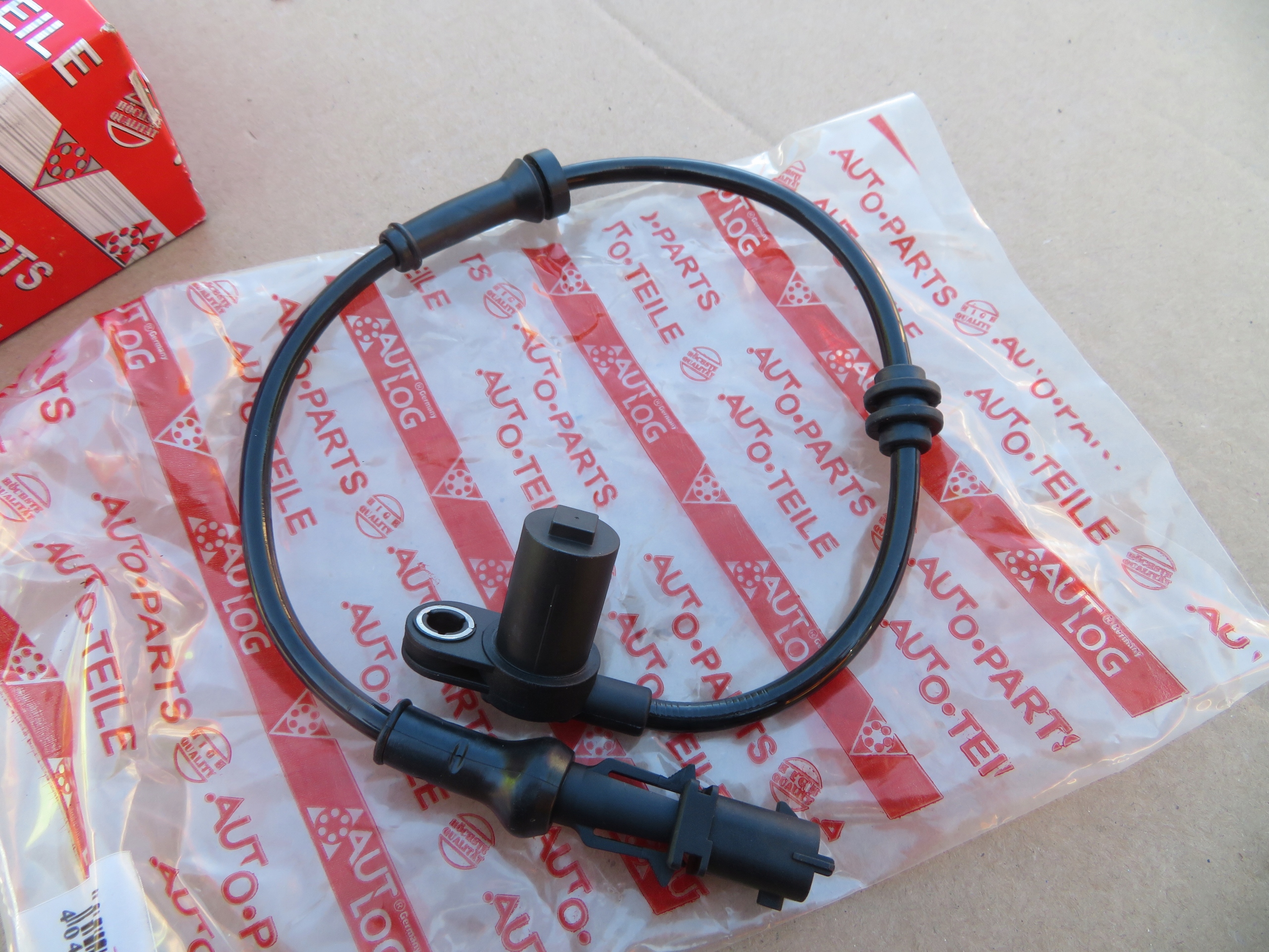 30070/ZAW - ДАТЧИК ABS OPEL ПЕРЕДНІЙ