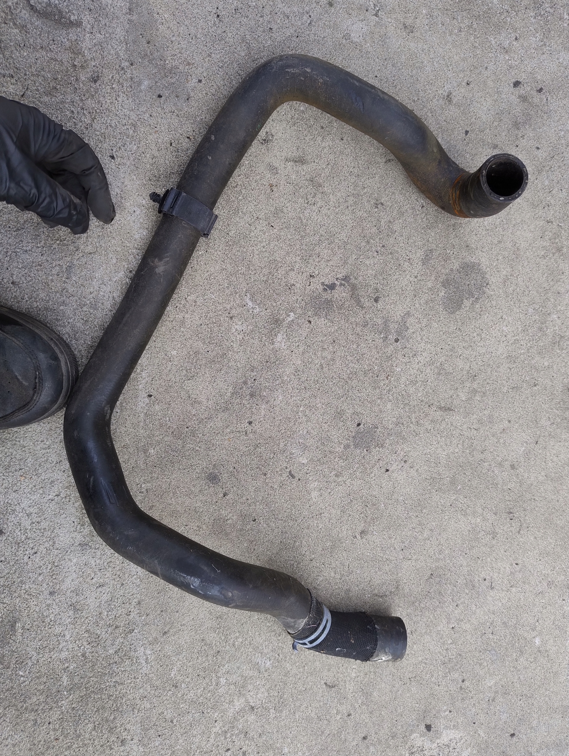 crijevo prijenos vode VW UP MII CITIGO 1.0 MPI 1S0121051