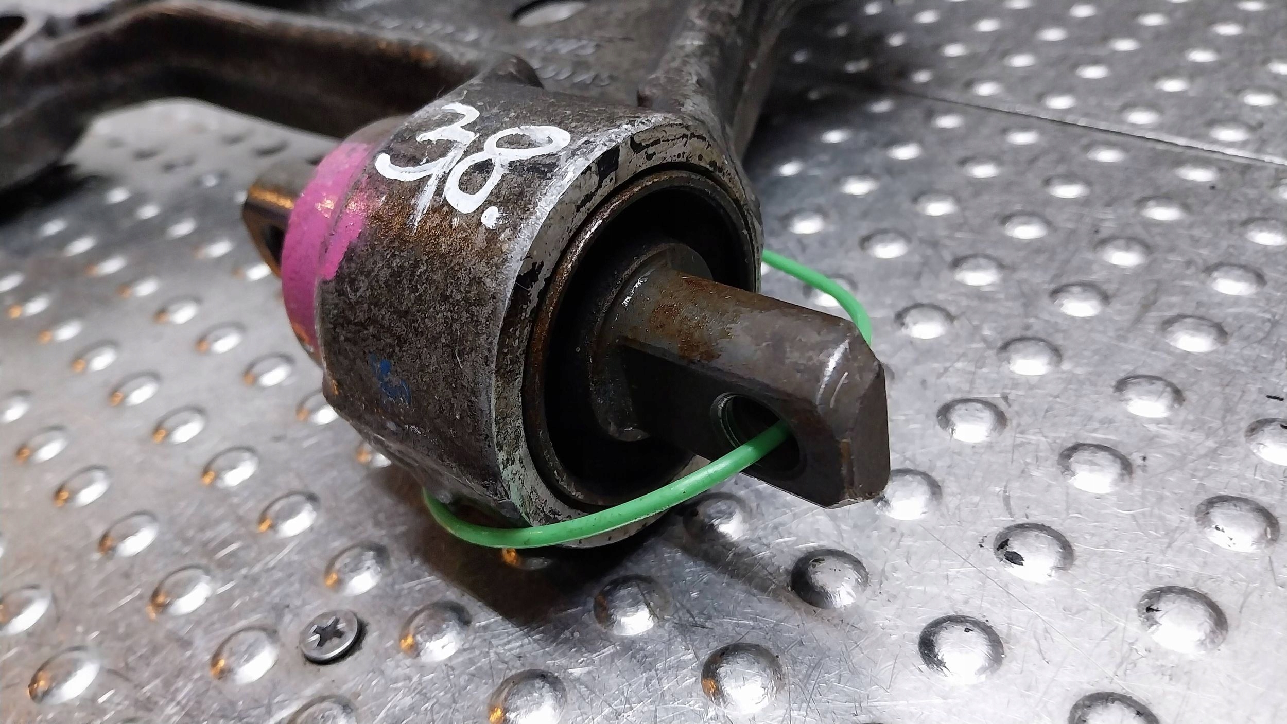arm left front 9492107 P30635227 VOLVO S80 and