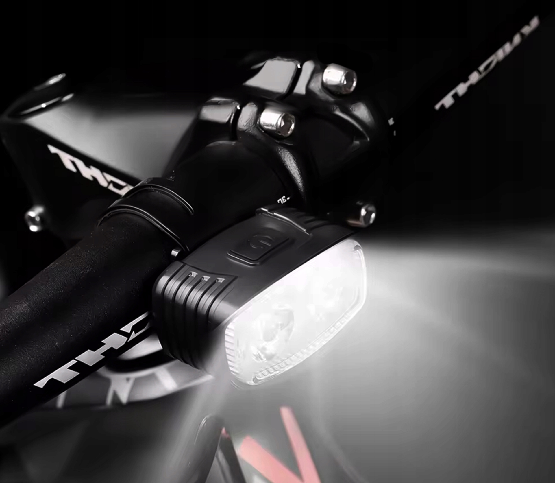 LAMPKA ROWEROWA OŚWIETLENIE LED NA ROWER KIEROWNICĘ PRZÓD + TYŁ NA USB MOC Zasilanie akumulator