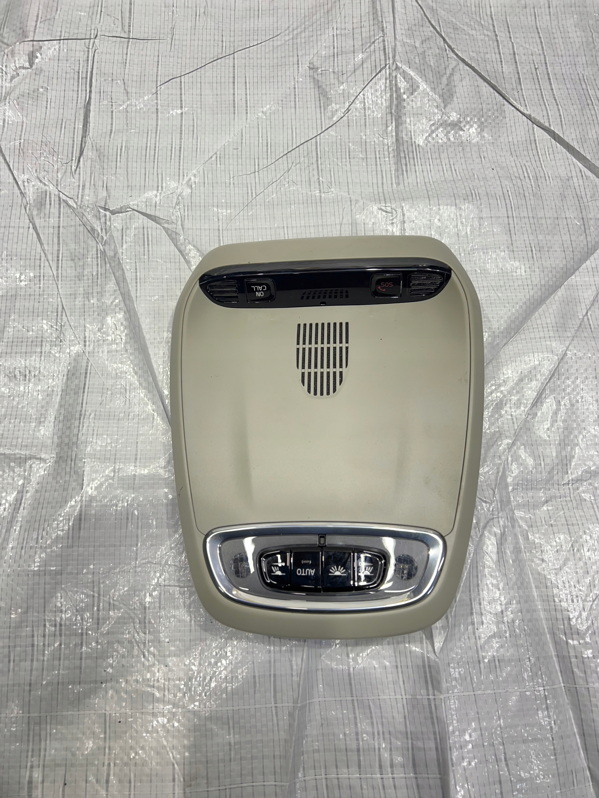 VOLVO XC60 II B4 потолочная лампа