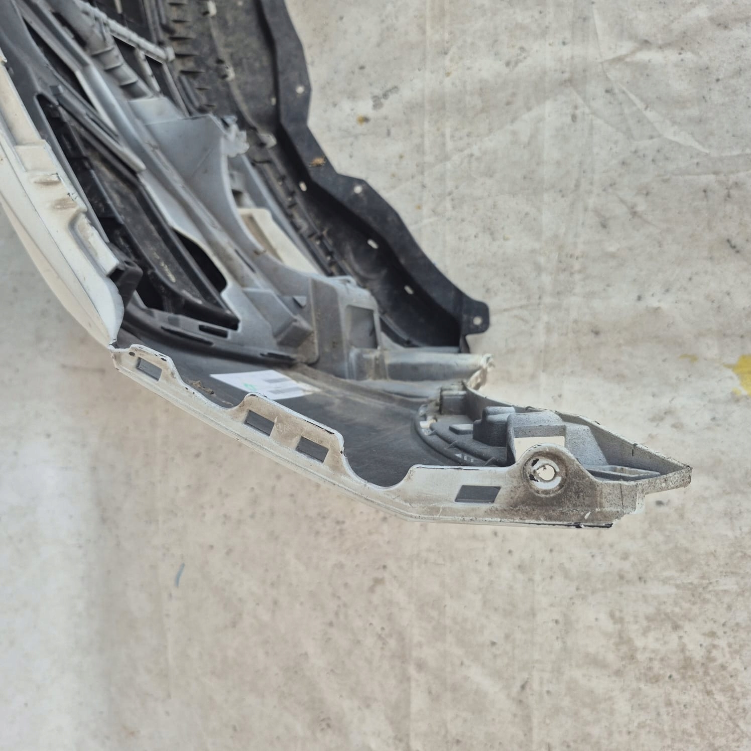 VW TIGUAN II 2 R-LINE 15-20 bumper front front 4XPDC