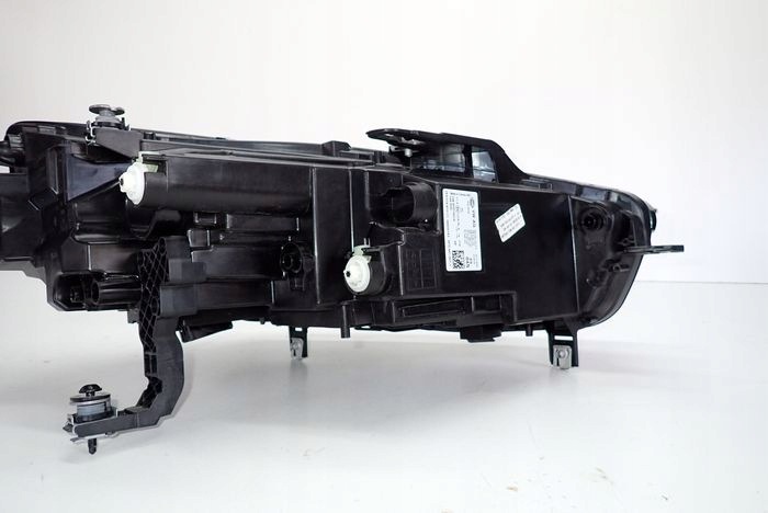 CUPRA FORMENTOR LIFT 24- reflektor left light left