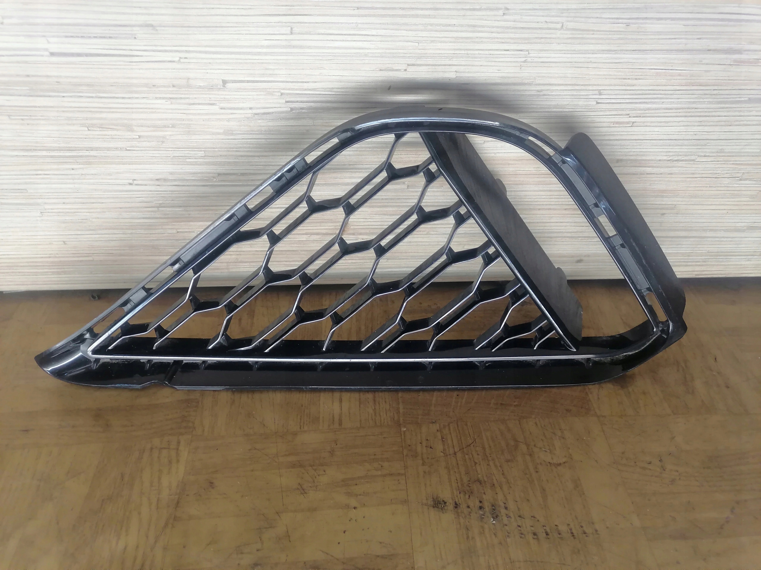 Решетка бампера П BMW X2 F39 M-пакет 8069098