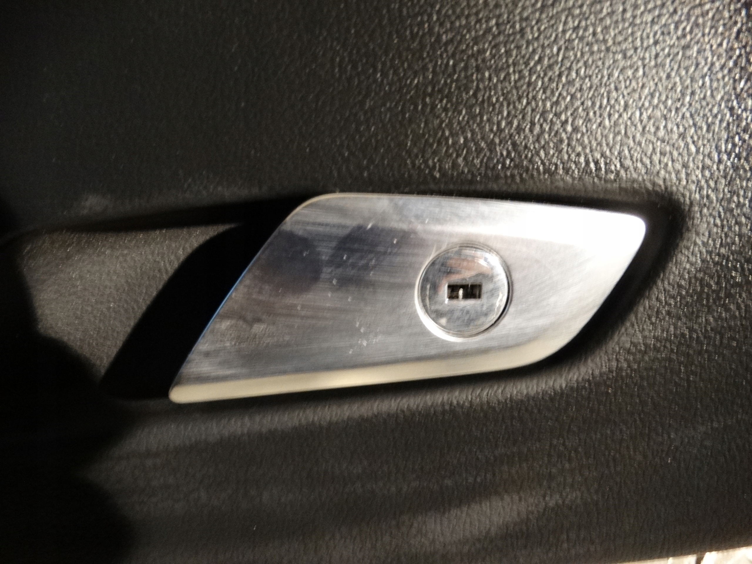 top zustand handschuhfach des beifahrers AUDI A6 C8 A7 4K 1