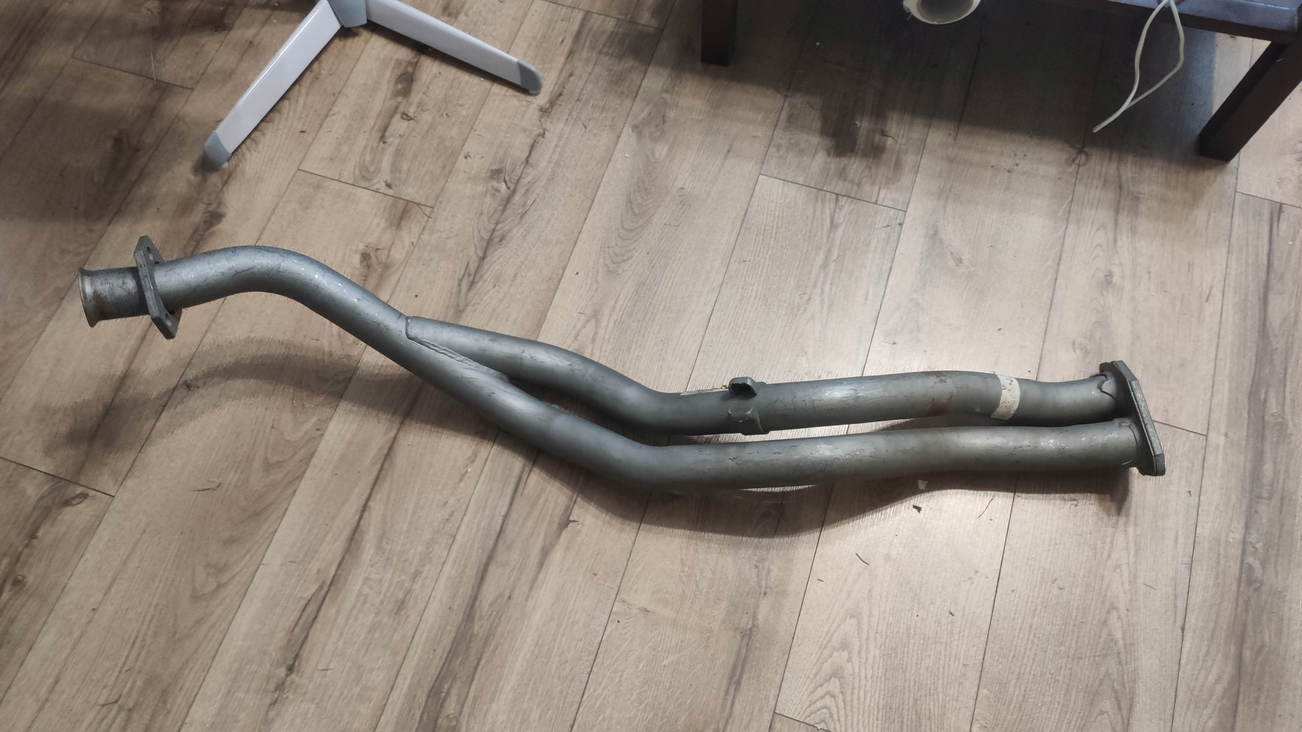 04251 - Глушитель передняя труба AUDI 80 B2 B3 79-91 новый