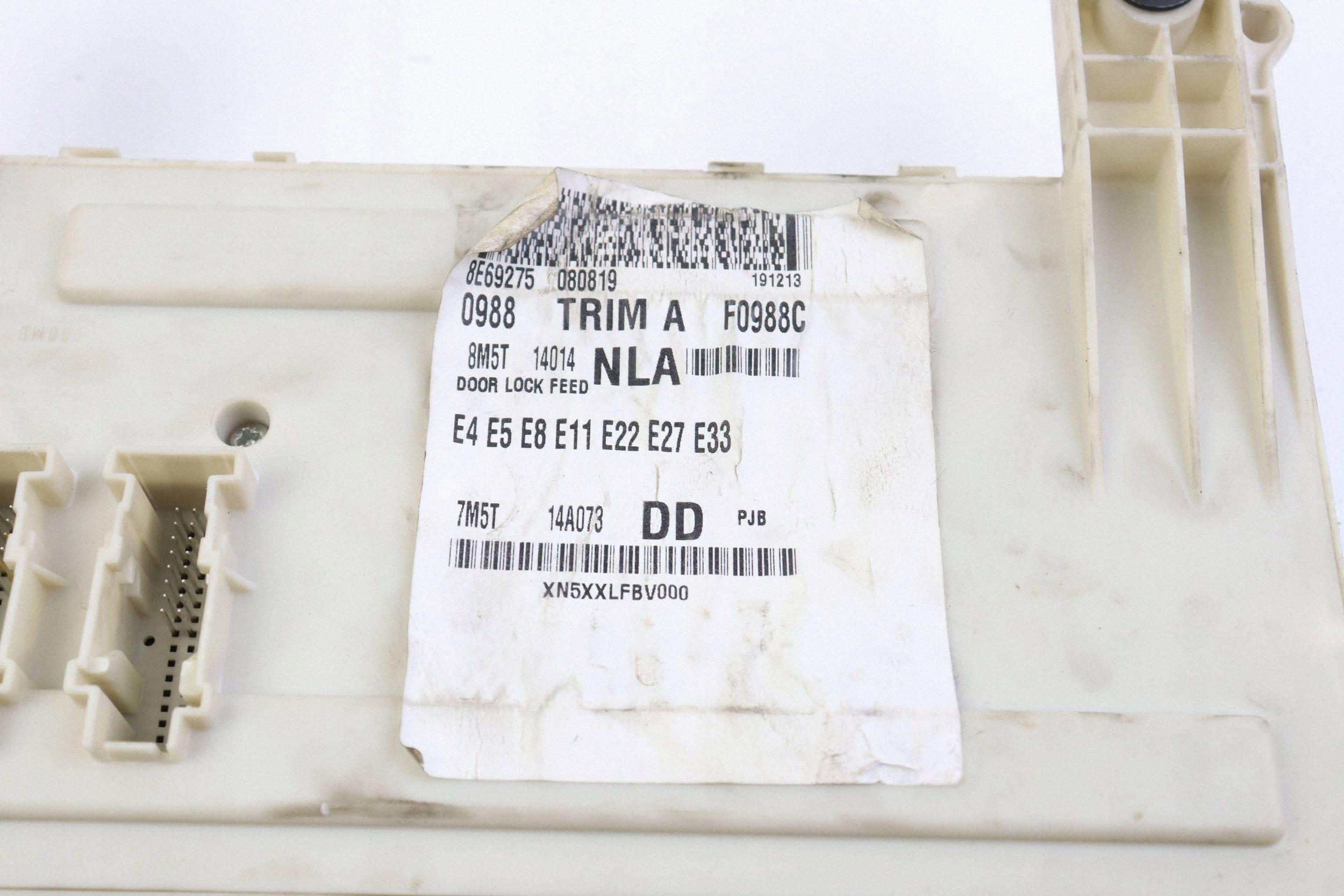 FORD FOCUS MK2 fuse box 7M5T-14A073-DD 8M5T-14014-NLA