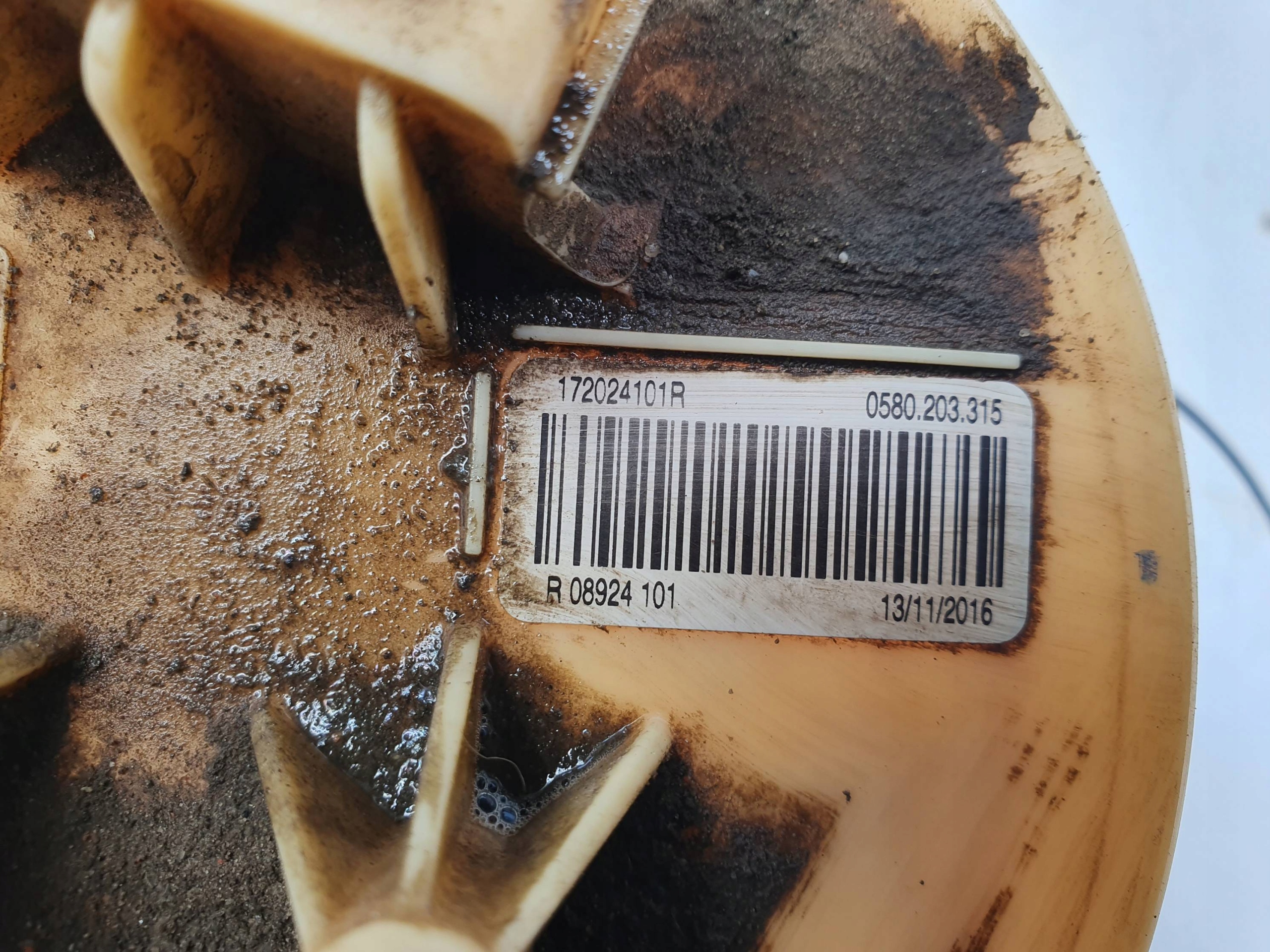 pump fuel 172024101R RENAULT MASTER III