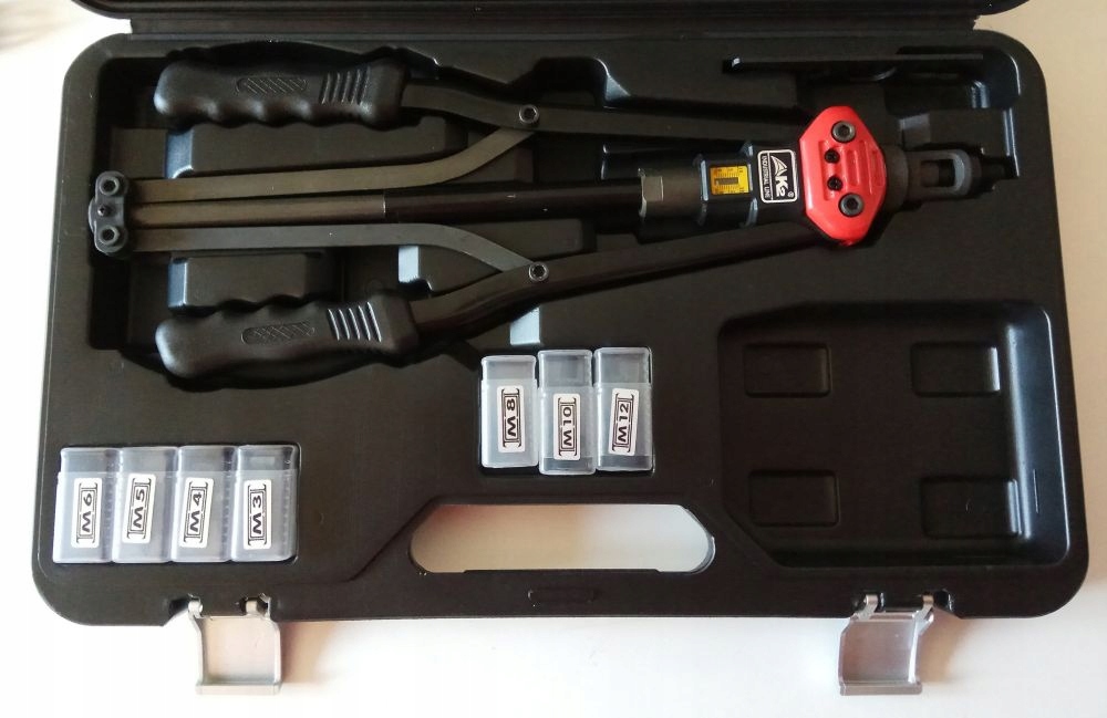 B70ee8db437d95ff982075a9133e