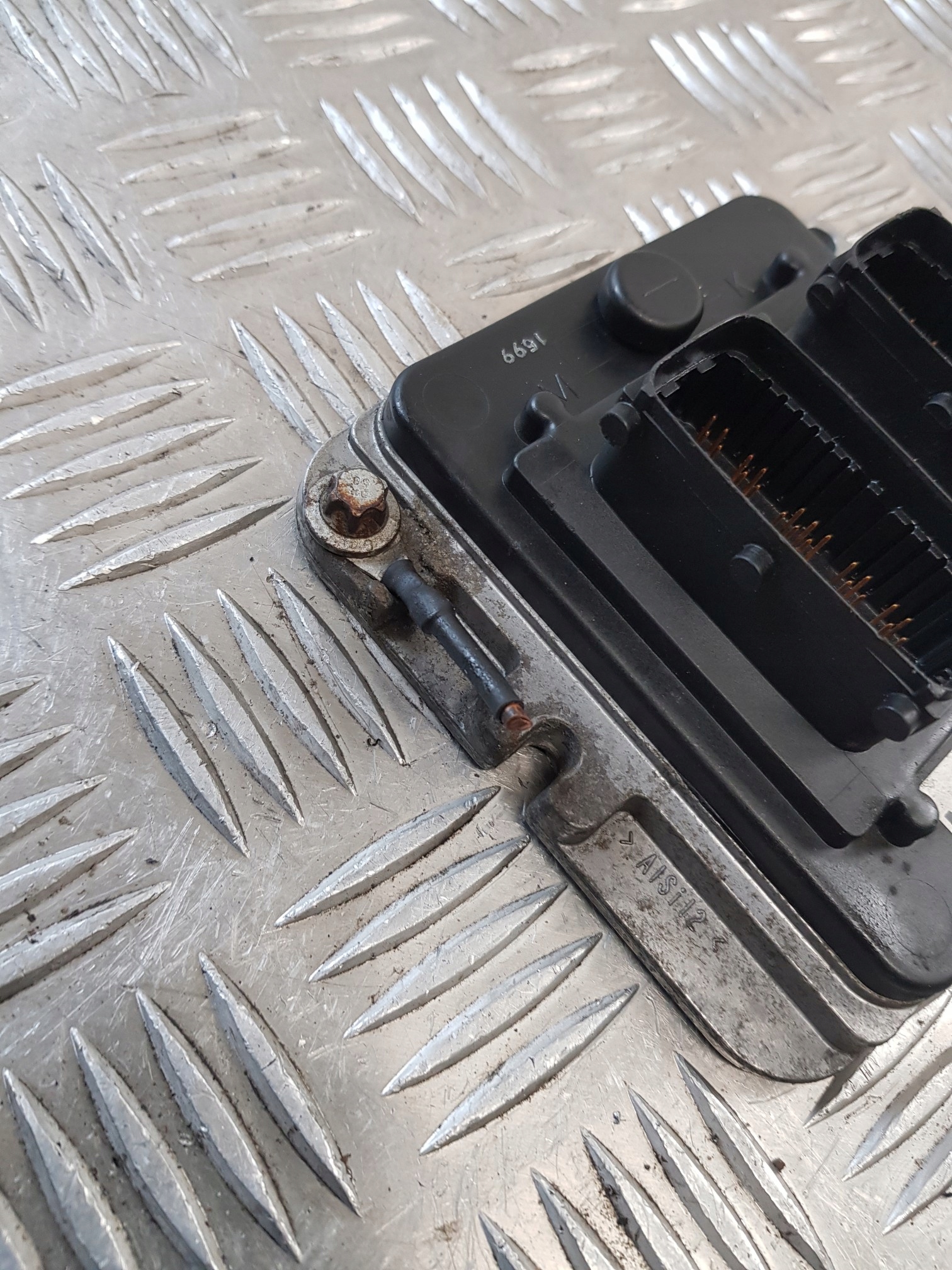 control unit of the engine 90520859 OPEL ASTRA G 2.2B EUROPA
