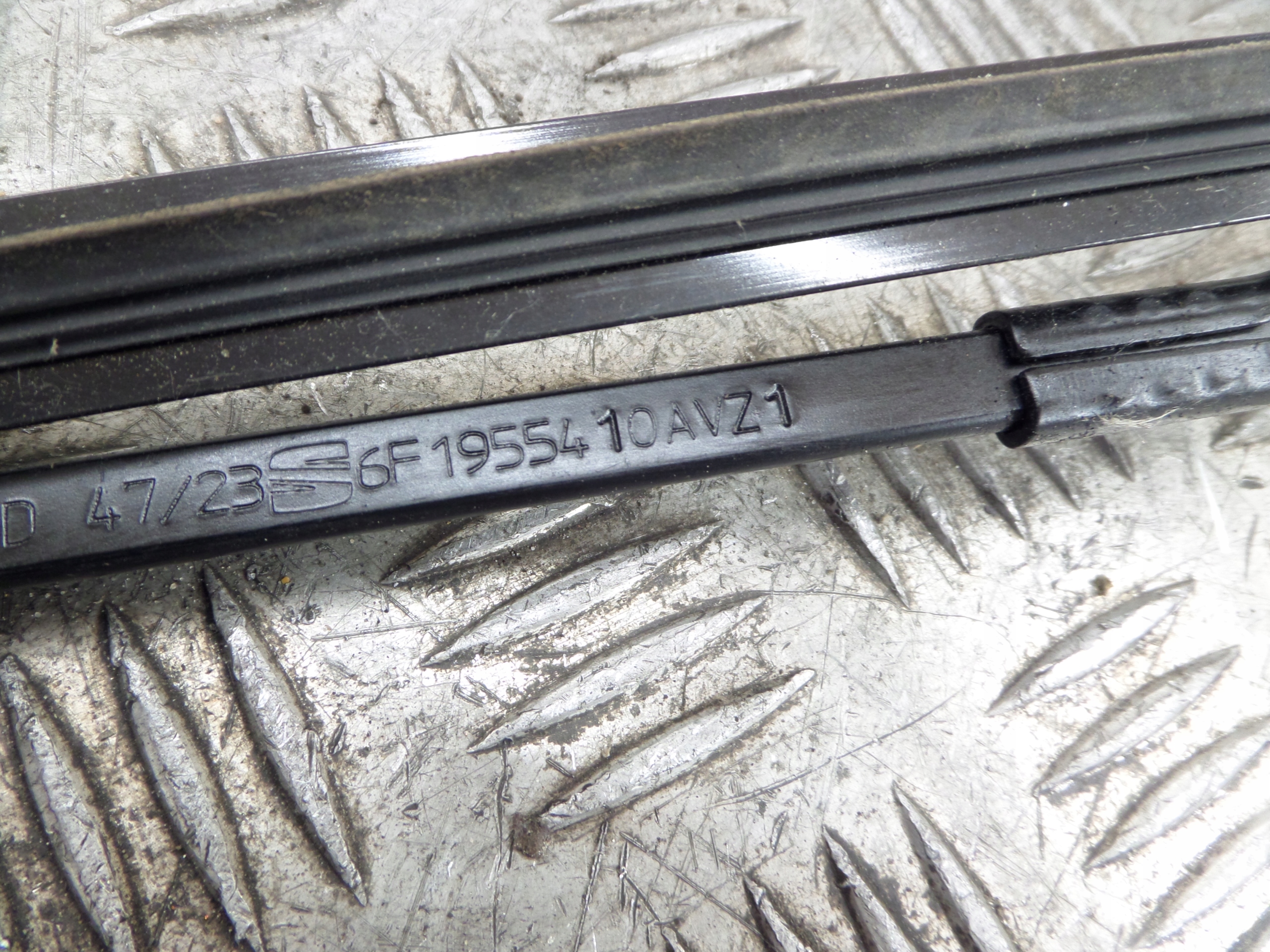 Bracci tergicristallo SEAT IBIZA V 6F1955409 6F1955410