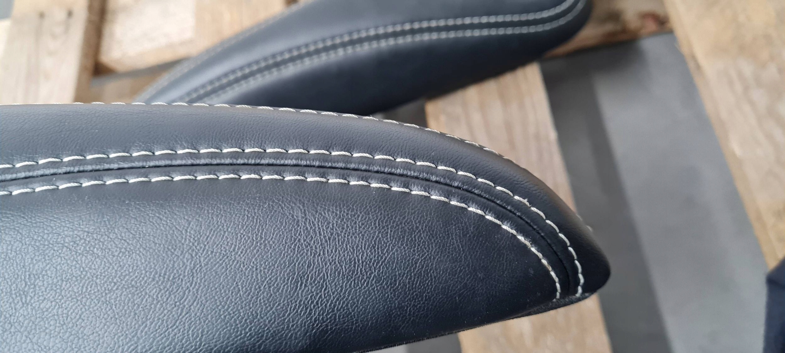 Chrysler Pacifica 2022 armrest seat right rear part 2 RZAD leather