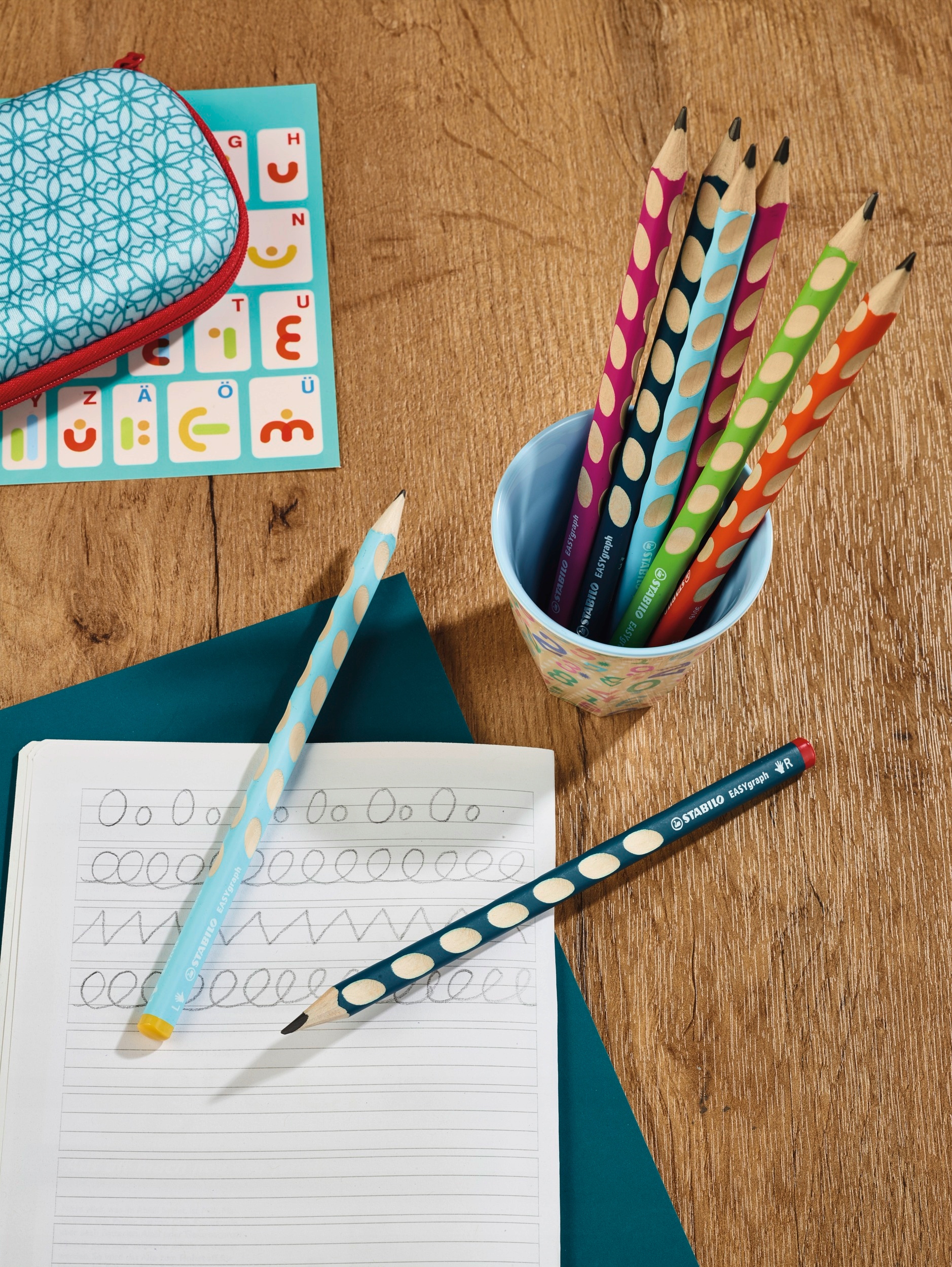 Ołówek dla praworęcznych - STABILO EASYgraph niebieski - 322/02-HB Twardość HB