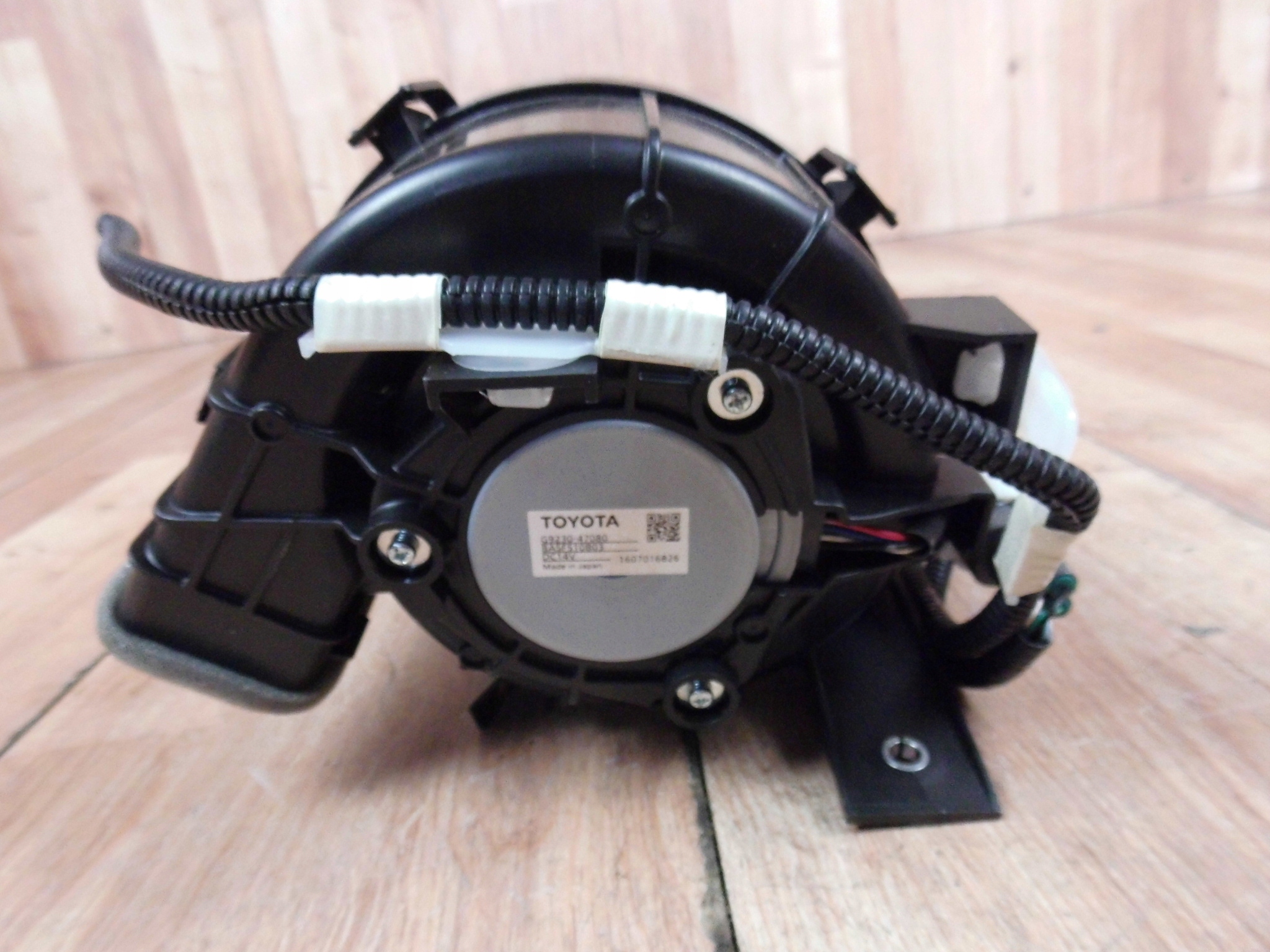TOYOTA CHR LÜFTER BATERII G923047080