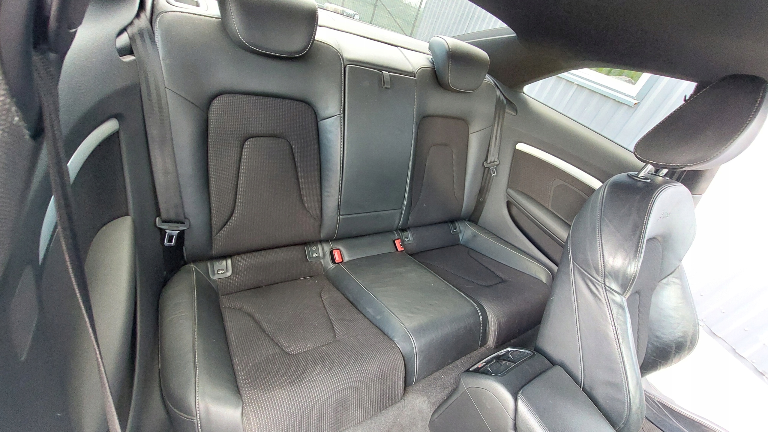 Audi A5 8T 8F 3D COUPE S-LINE Sitze Halbleder GRZANE EUROPA