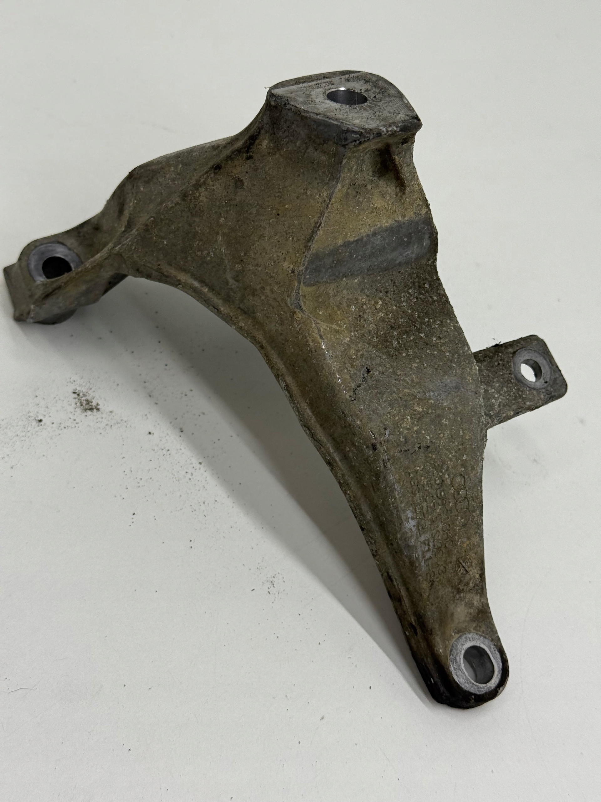 AUDI A6 C7 3.0 TDI CRT Support Support plaque Moteur CALE Original!