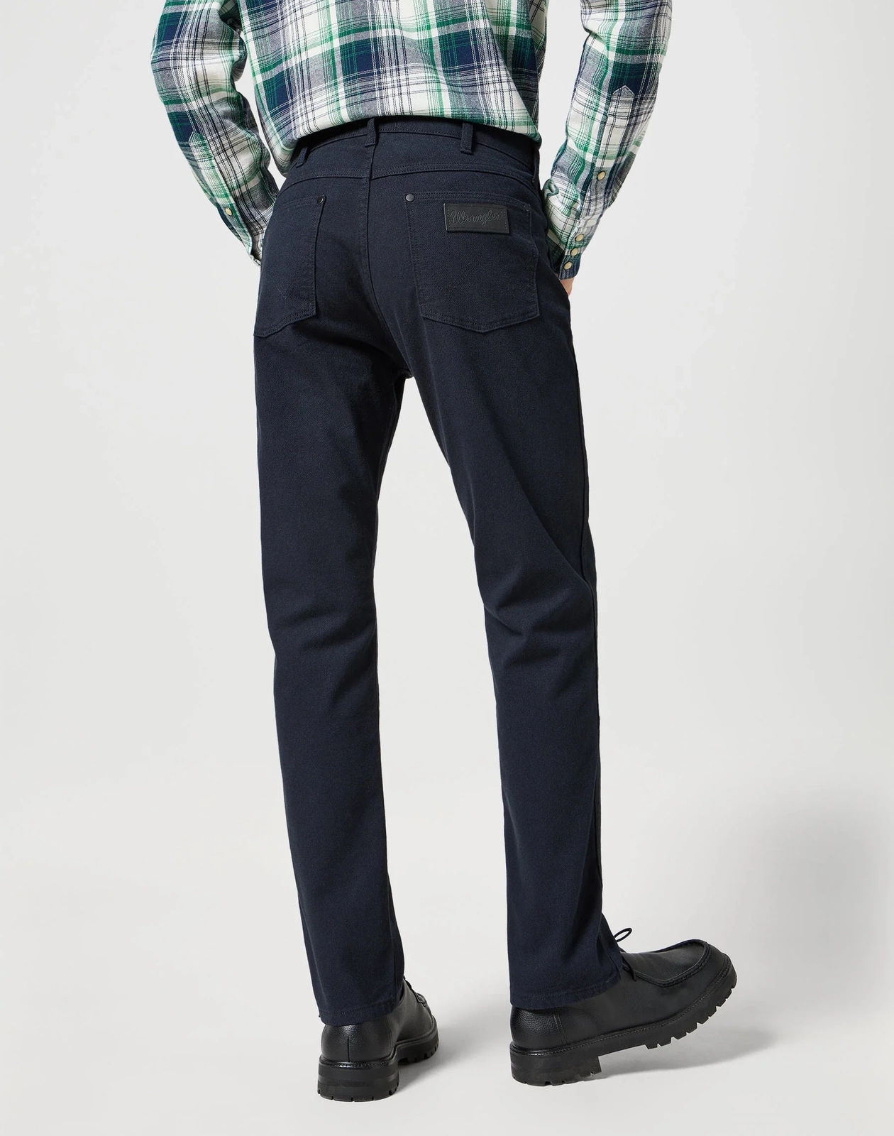 Pánské jednoduché kalhoty Wrangler Greensboro Dark Navy 112358043 42/32
