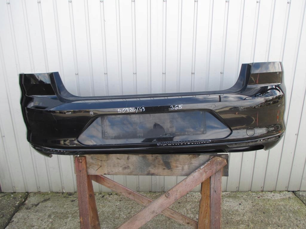 VW PASSAT B8 SEDAN ZDERZAK TYŁ 5G5807421