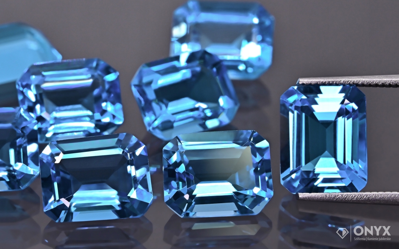 Topaz Swiss Blue fazetovaný oktagon 10x8 mm