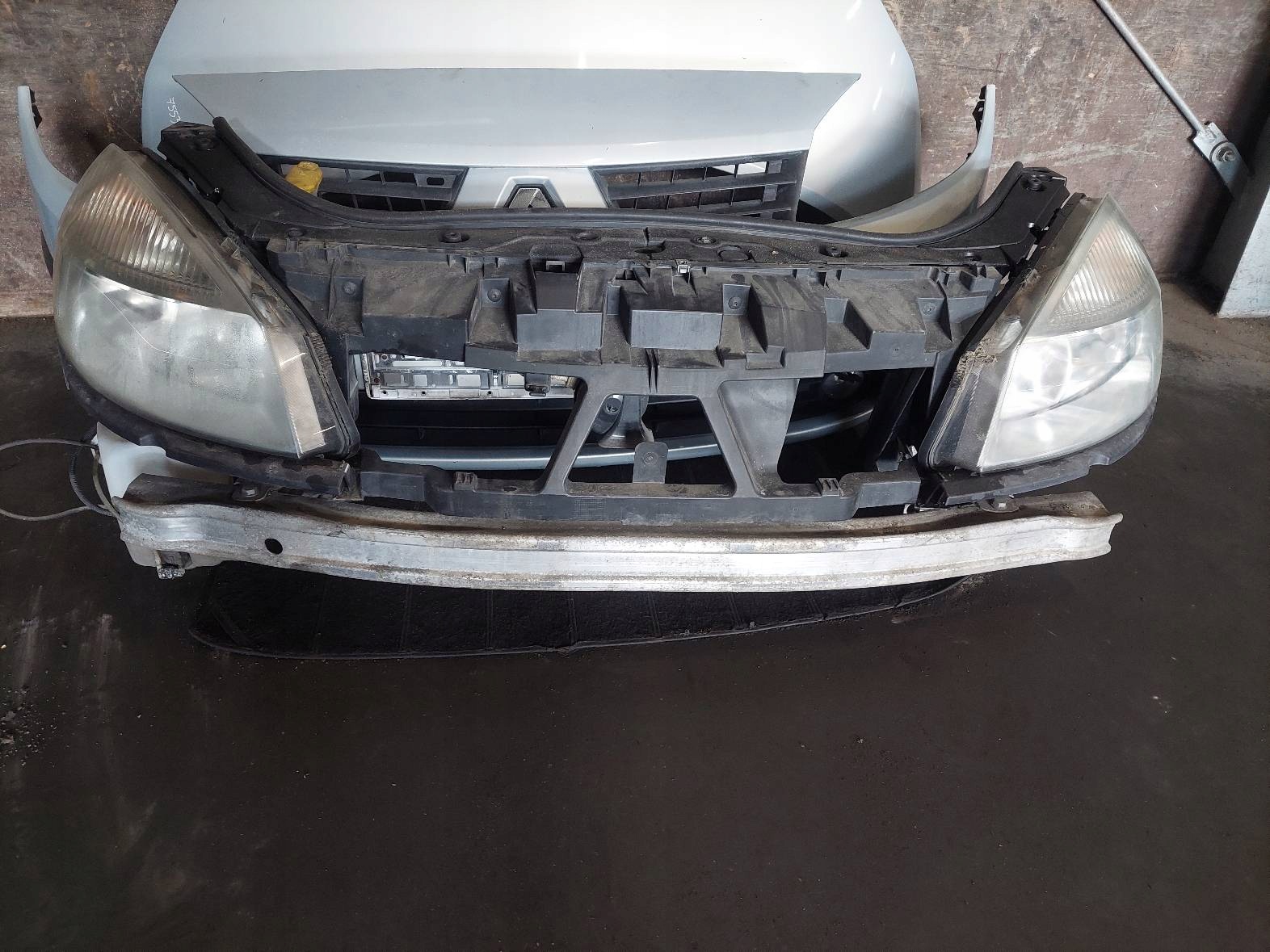 complete front bonnet bumper light fender RENAULT SCENIC II NV632