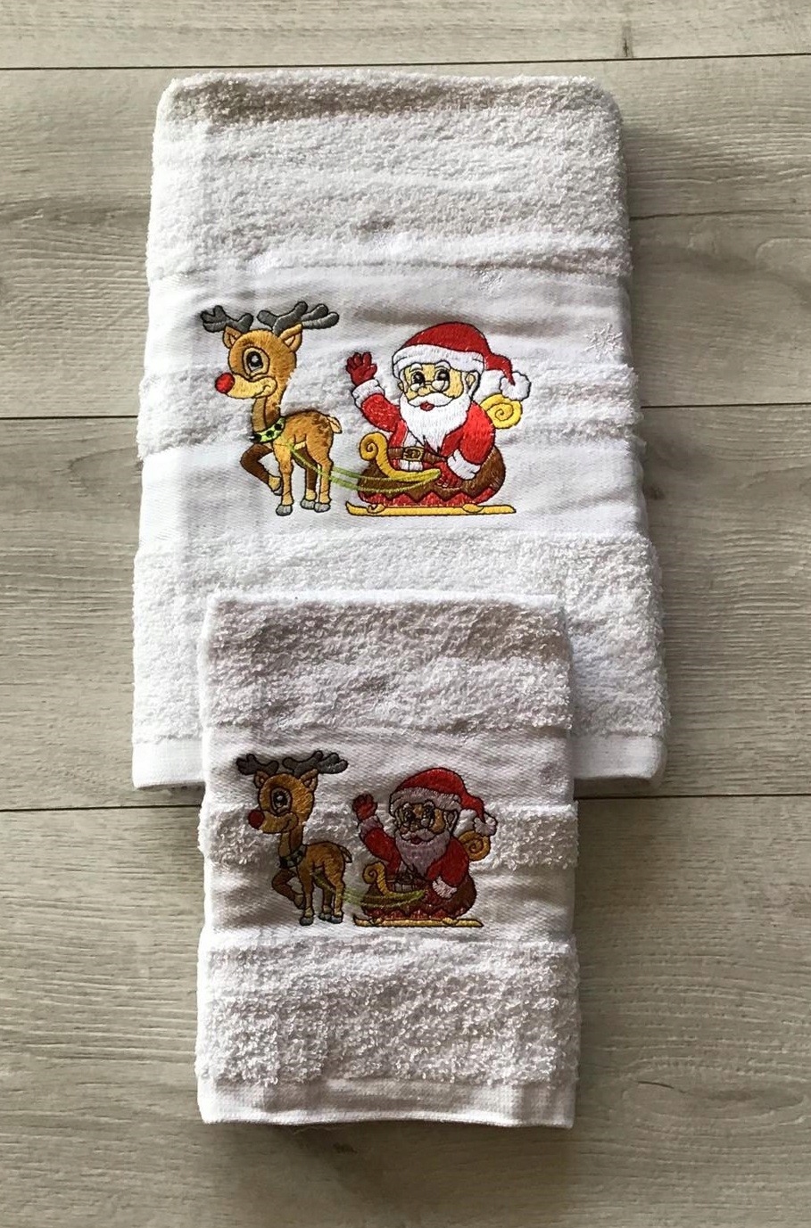 

Komplet Ręczników Frotte 2cz Ze Świątecznym Haftem