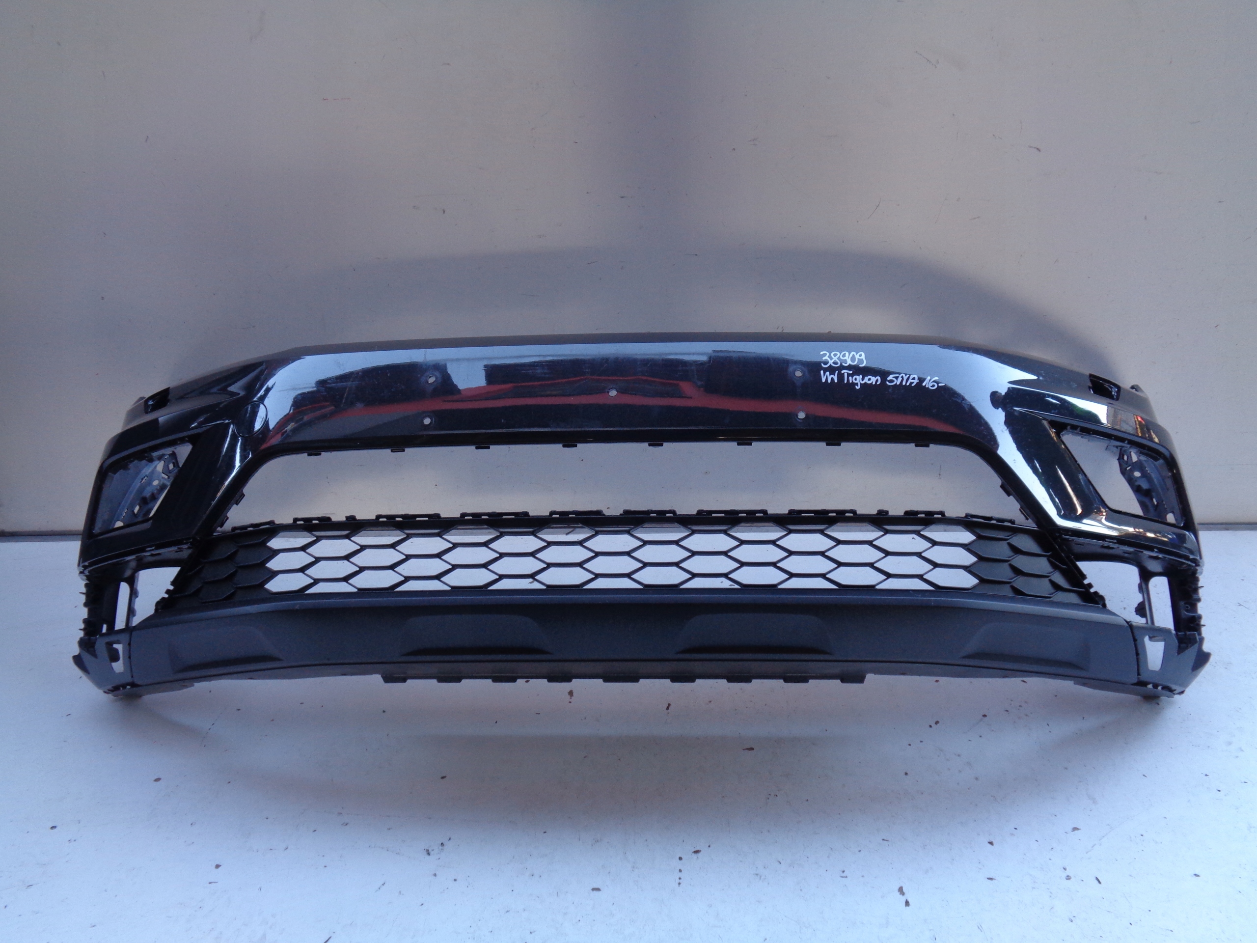 FRONTSTOSSSTANGE VW TIGUAN 5NA 16- NR 38909