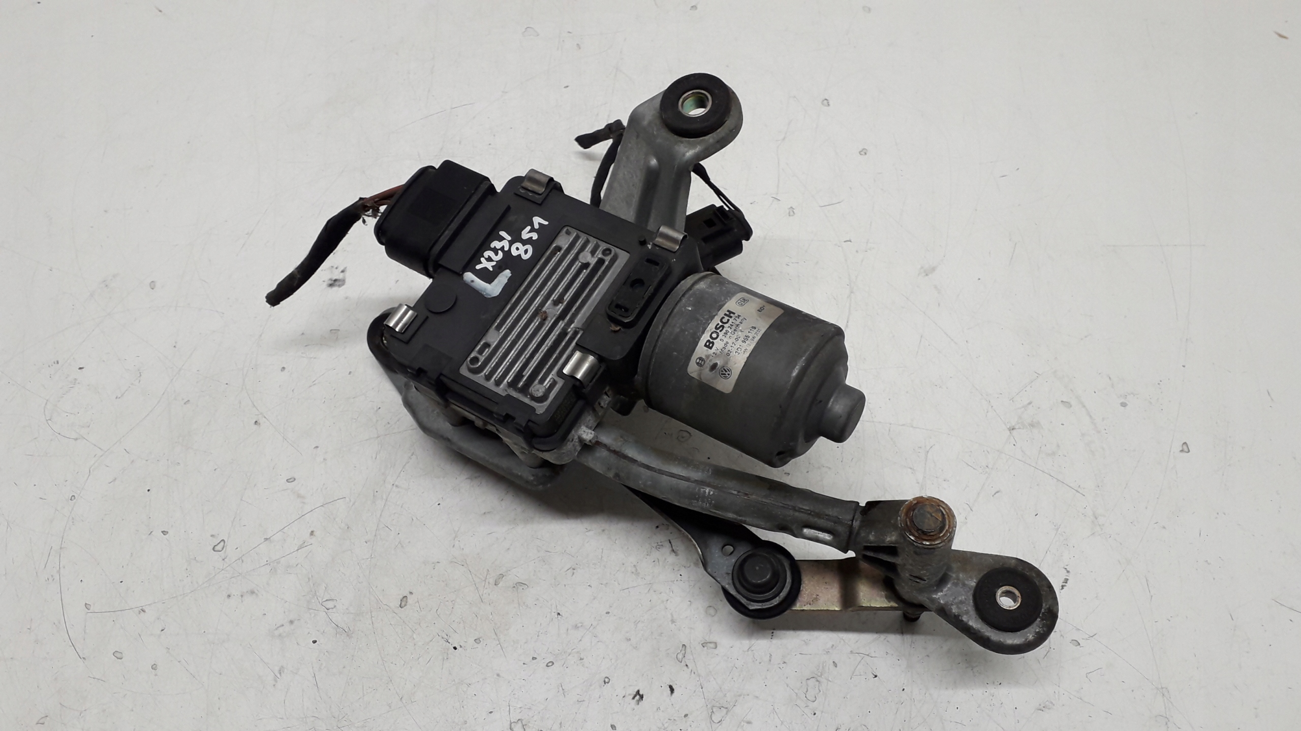 VW PHAETON MECHANIZM WYCIERACZEK LEWY PRZÓD