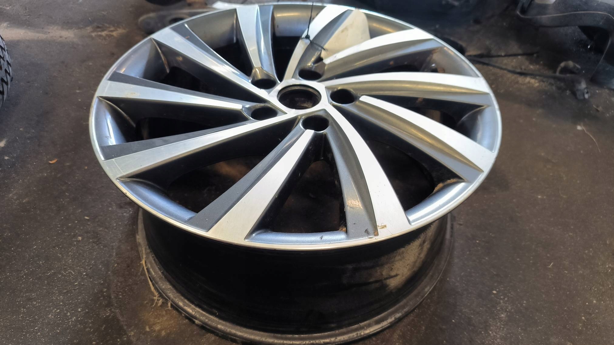 disk hliníkový 18'' 5X112 5E3601025AG SKODA OCTAVIA IV