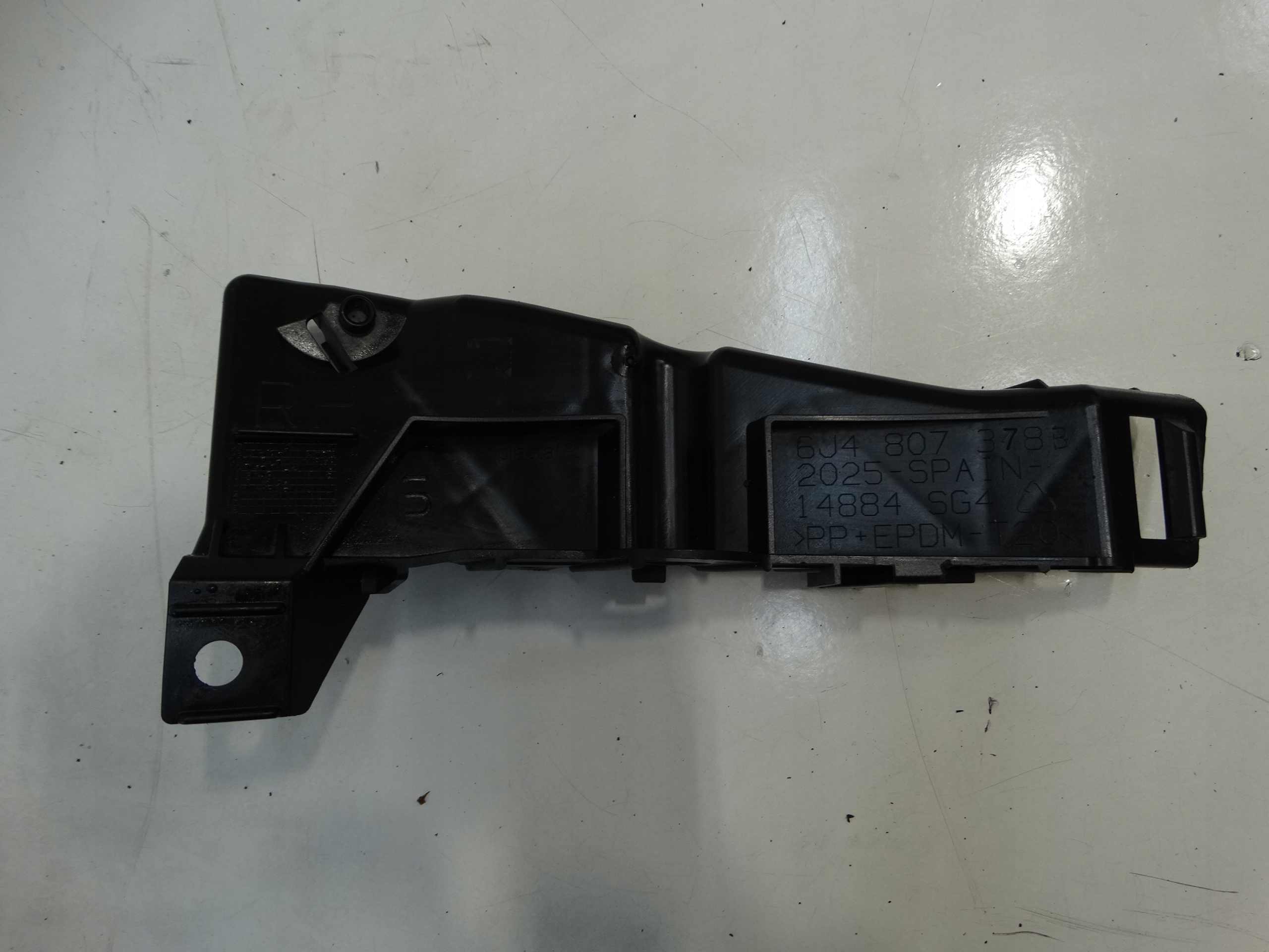 bumper bracket right rear part SEAT IBIZA MK4 6J4807378B