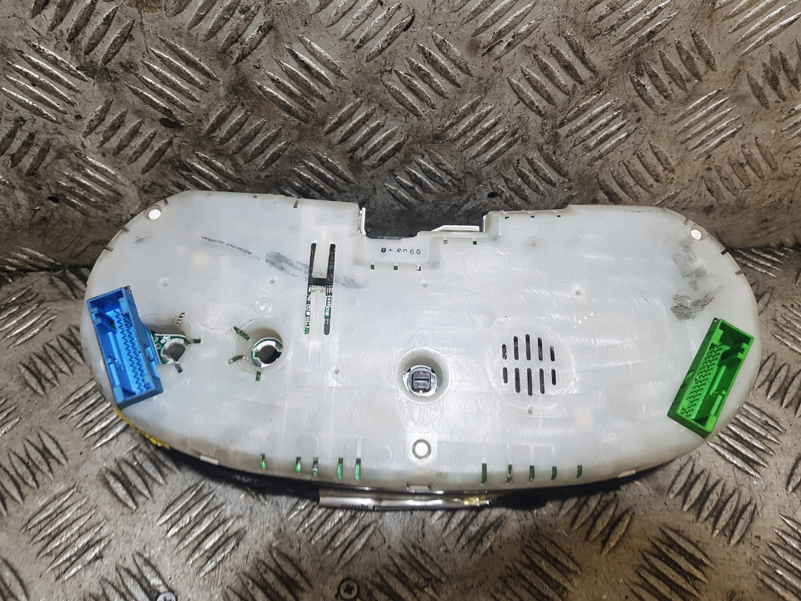 dials dials AUDI A3 8L 1.8 B 8L0919860E