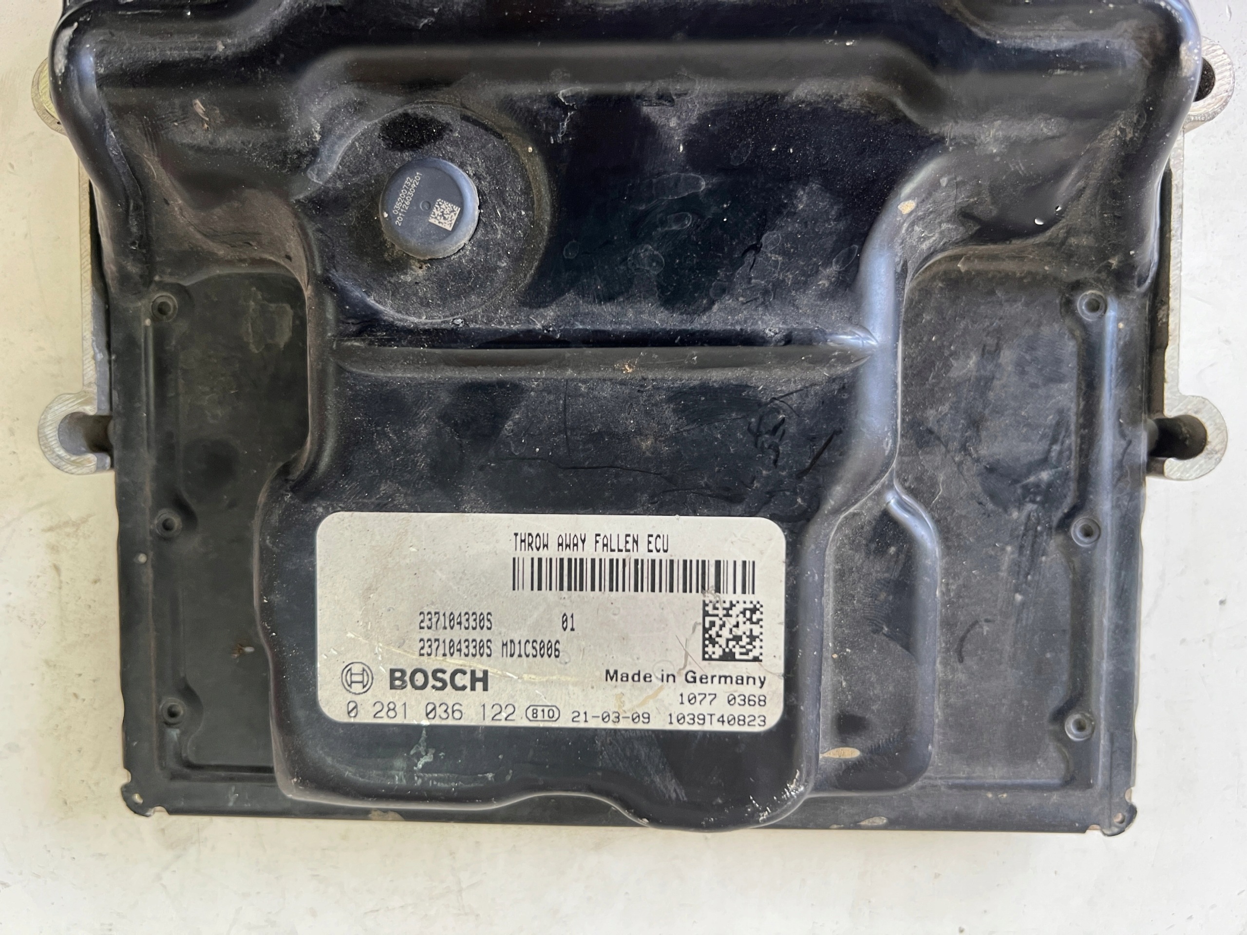 RENAULT TRAFIC 2.0 M9R710 0281036122 237104330S ECU computer Originale