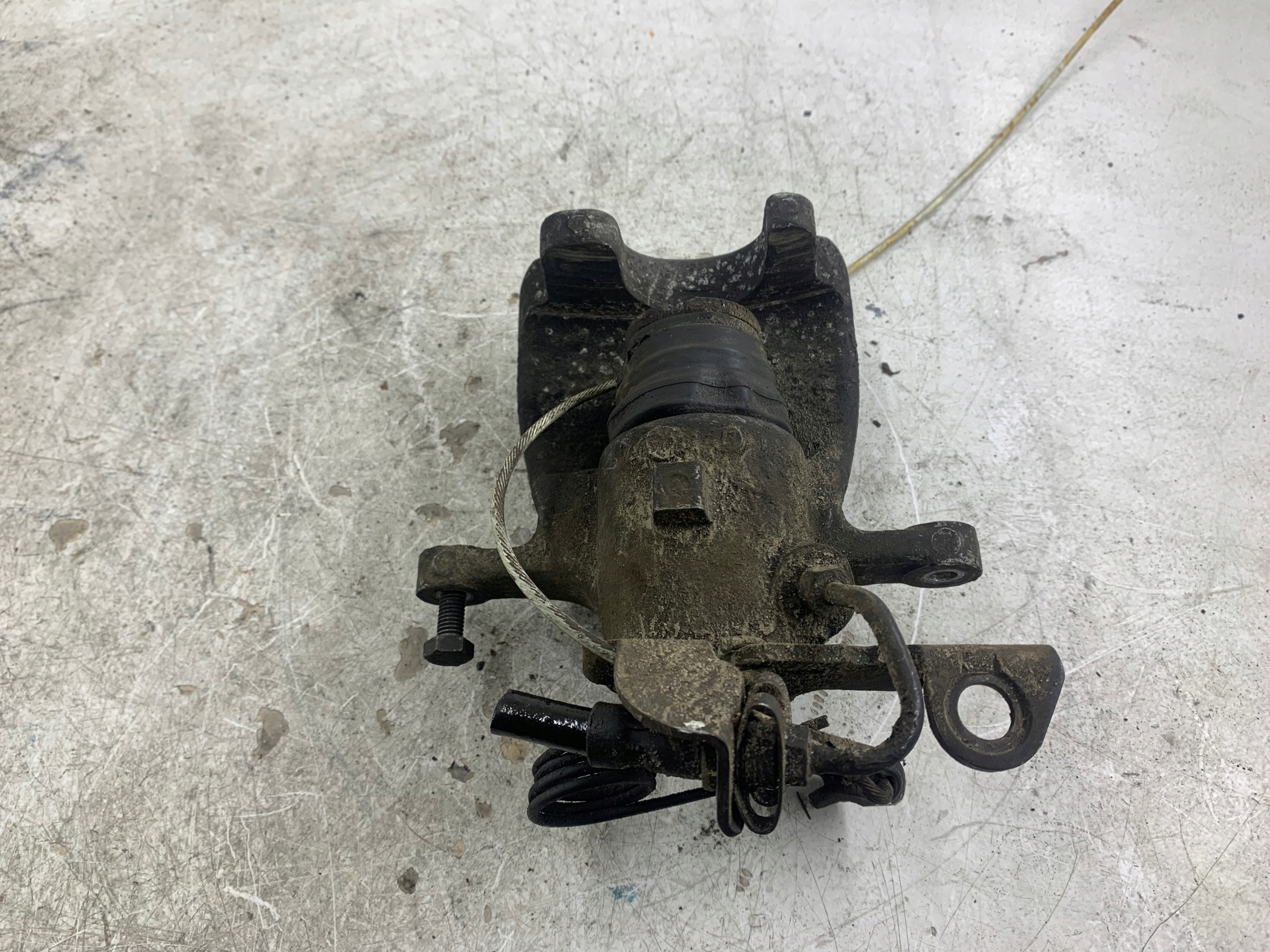 VW PHAETON and caliper brake right rear part