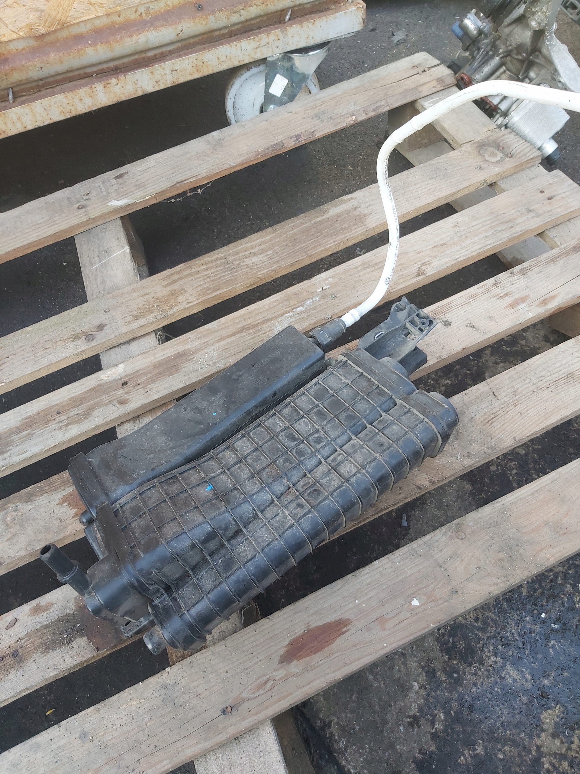 Kohlenstofffilter VW PASSAT B8 TSI 3Q0201801C