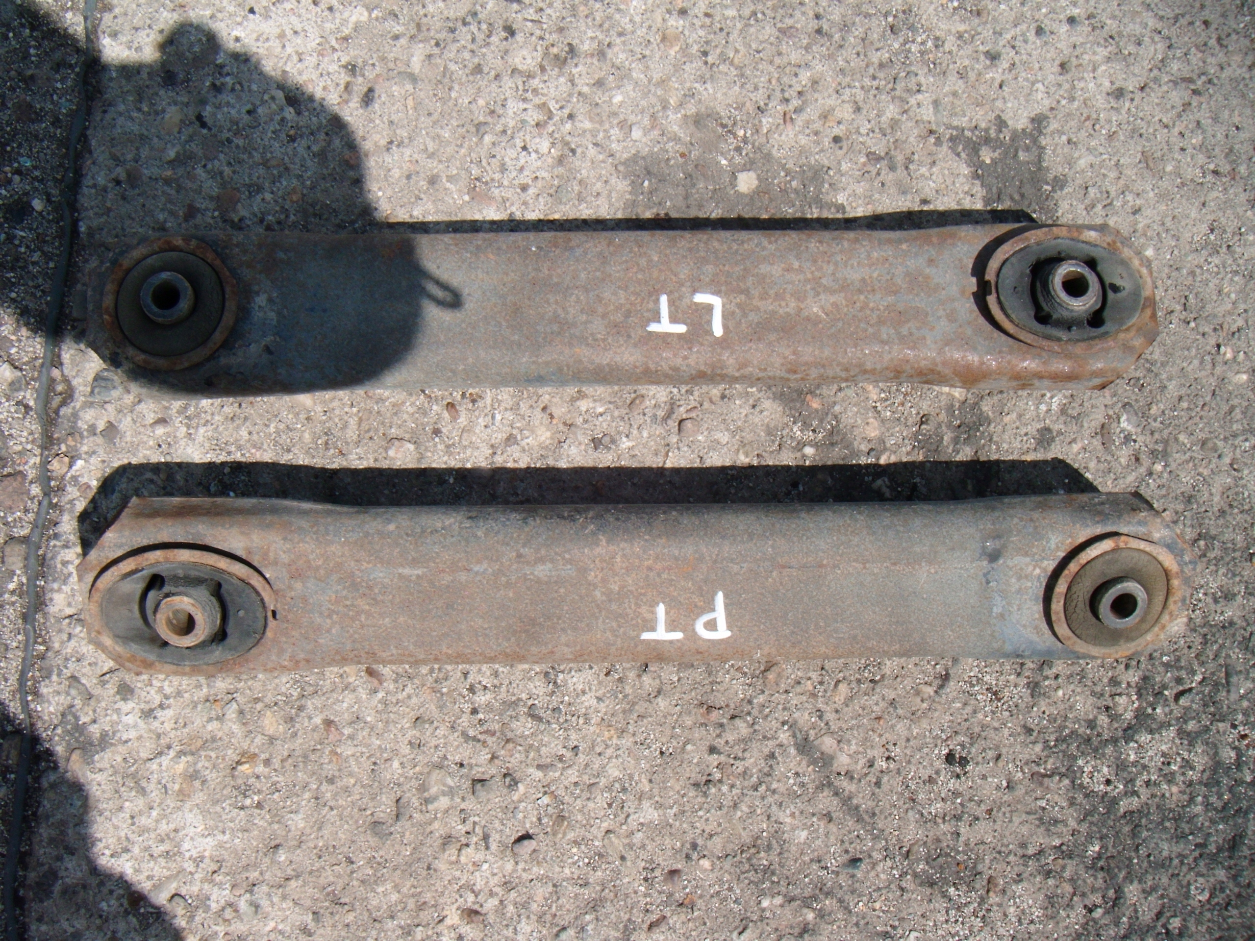 GRAND CHEROKEE WJ 98- WAHACZ TYLNY