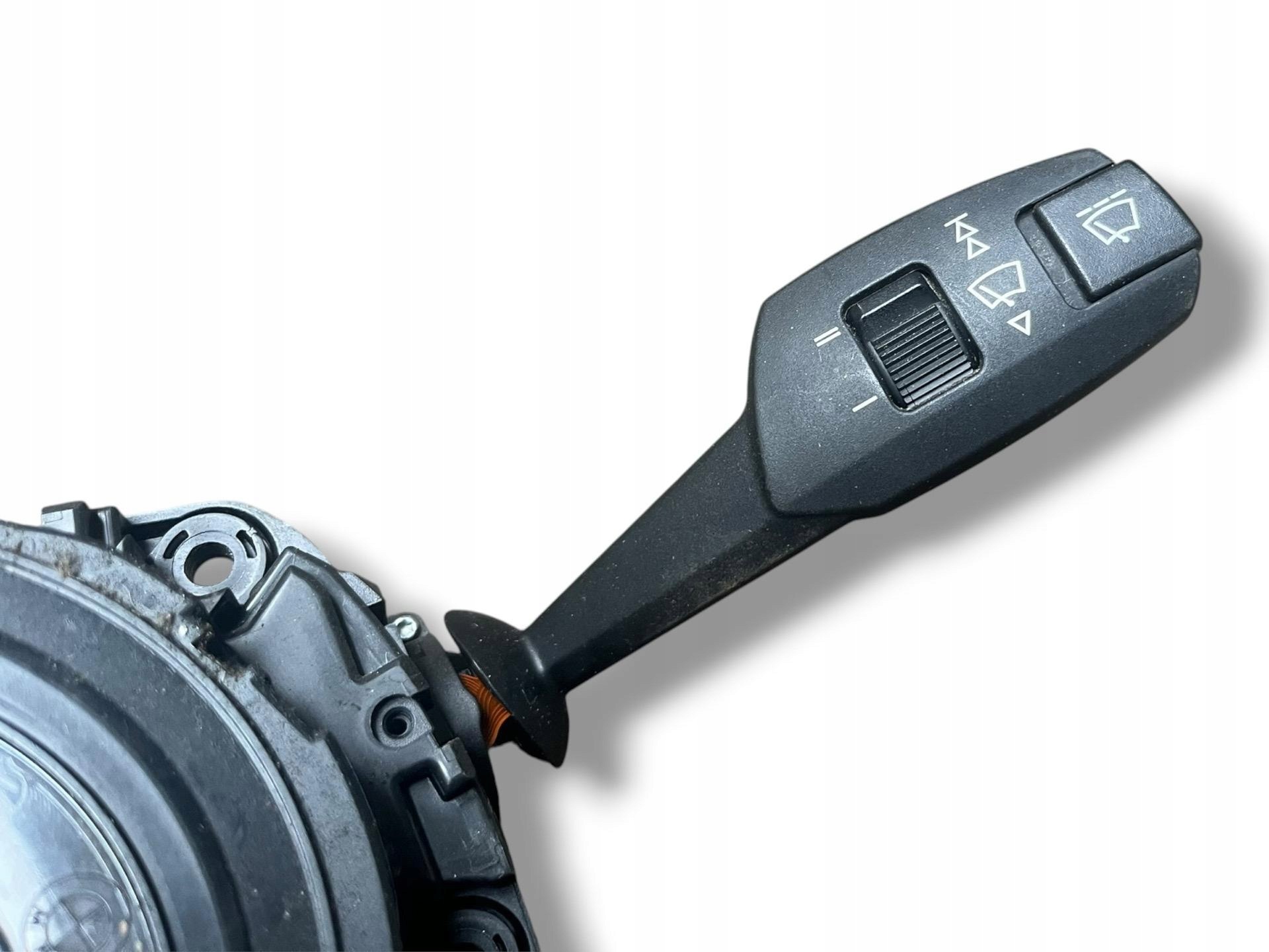 commande levier commodo sous volant BMW 1 E81/E87 facelift E87 2010 9122509
