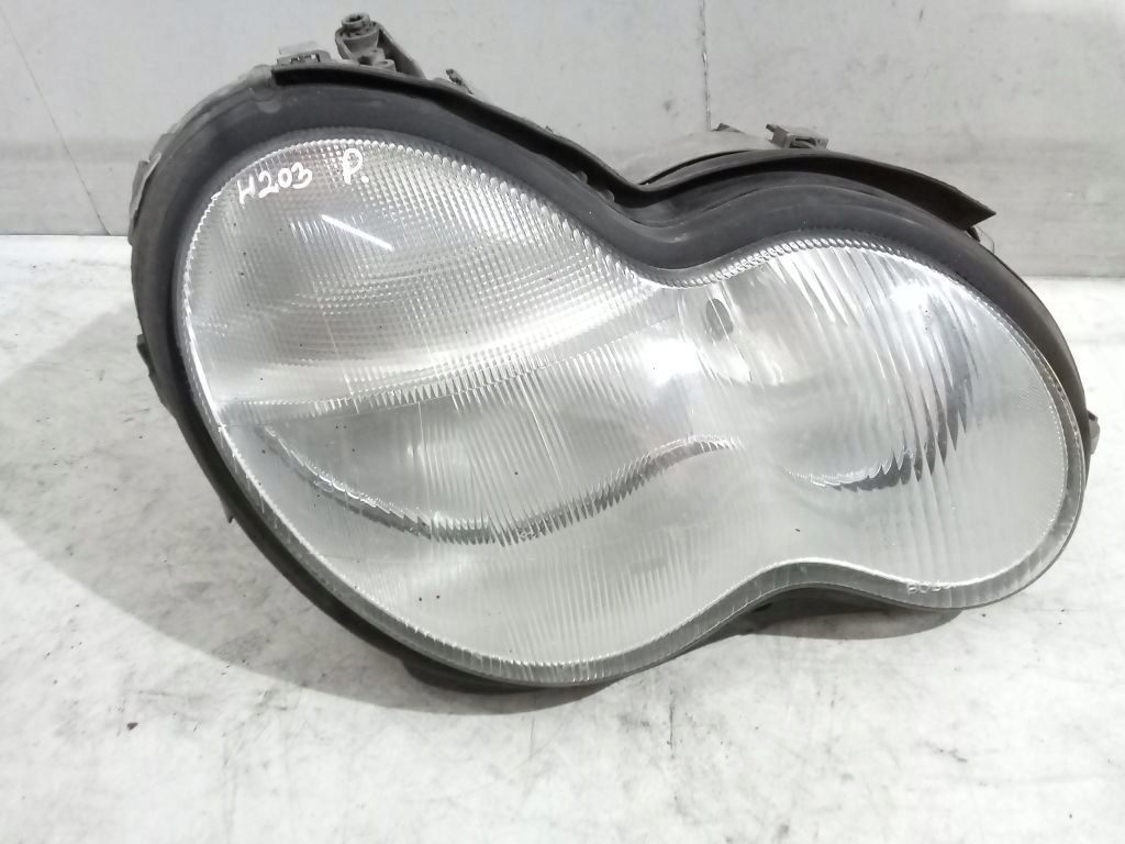 Mercedes C klasa W203 light right front front
