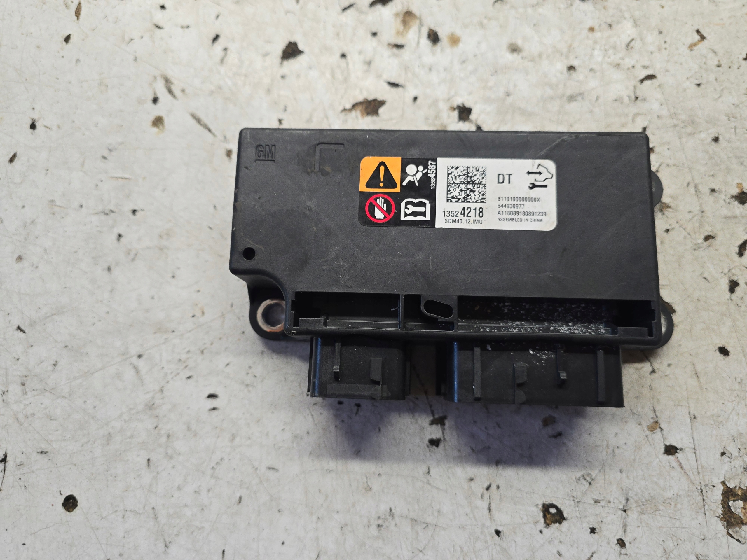 OPEL MOKKA X SENSOR modul Bedienteil airbag 13524218 DT