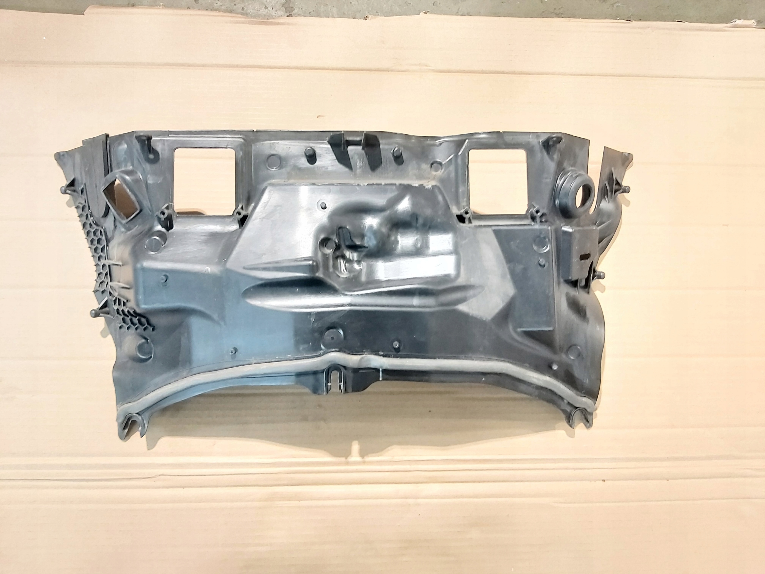Blende Abdeckung wärmblech 2056207801 MERCEDES W205