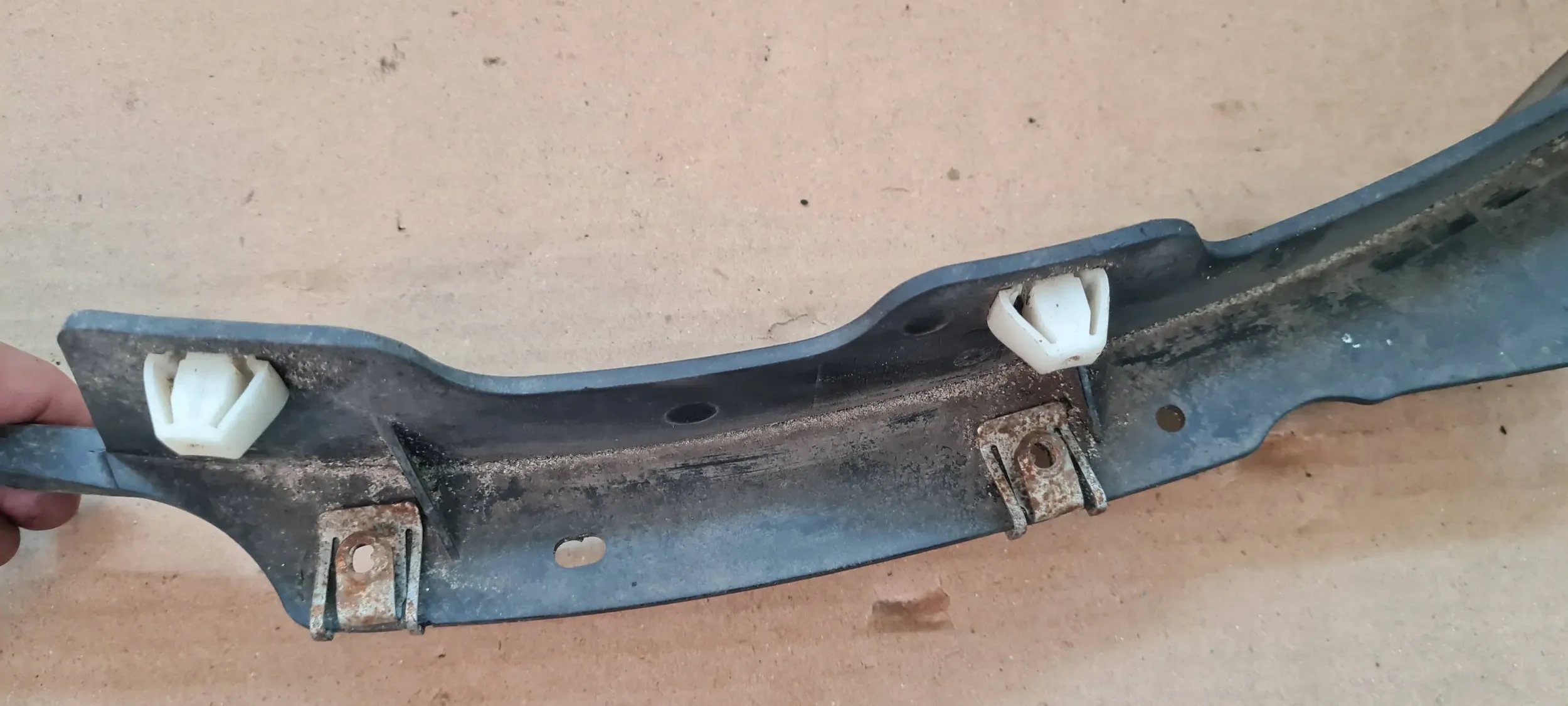 S4 B8 LIFT A4 SPOILER NADKOLA left front 8K0853887A