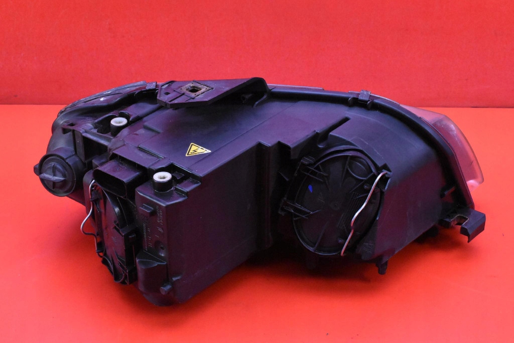 REFLEKTOR left light front lens XENON EU 8P0941003R AUDI A3 8P 03-05