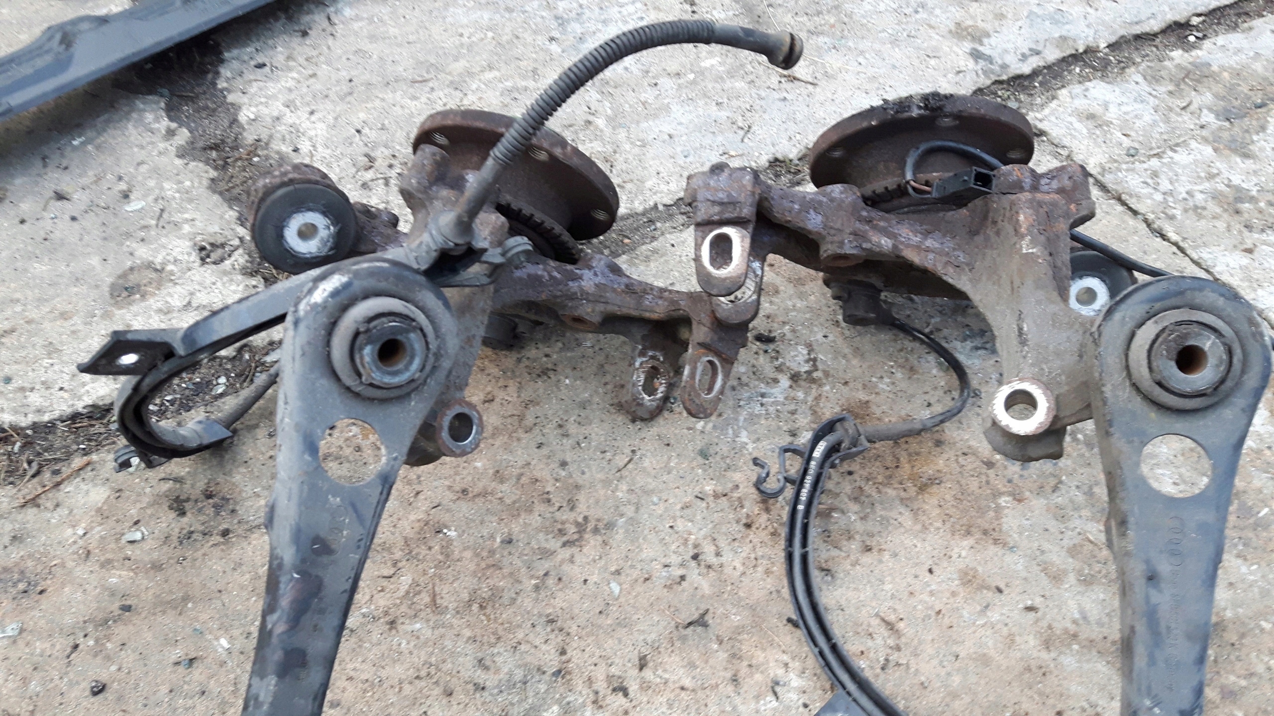swing rear part AUDI A4 6B 2.0 FSI AWA