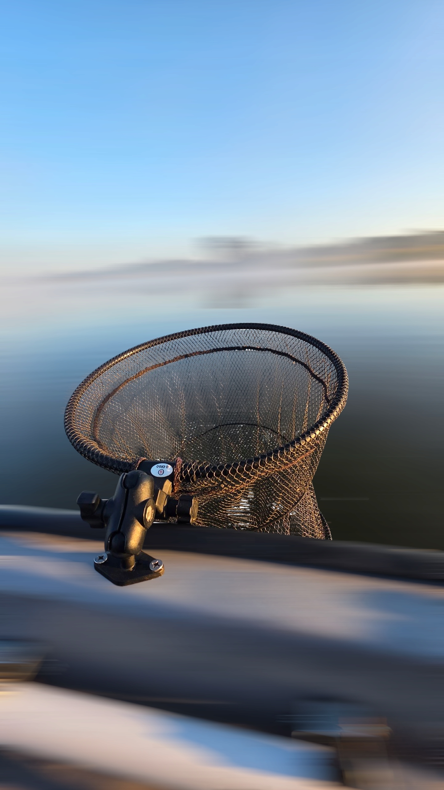 Siatka Wędkarska Na Ryby Gumowana Z Mocowaniem Do Łodzi Na Burtę Q-ergo