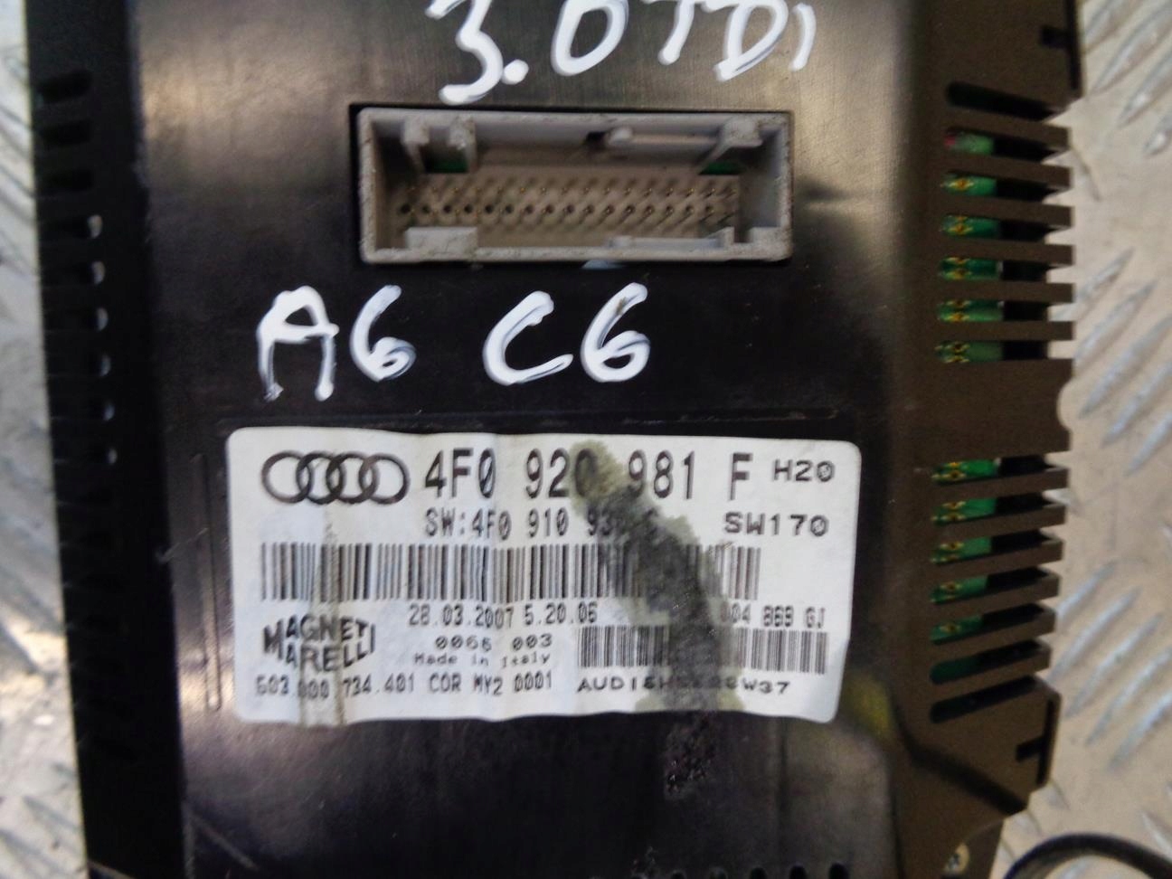 спидометр часы Audi A6 C6 III 2.7 3.0 tdi 04- англия