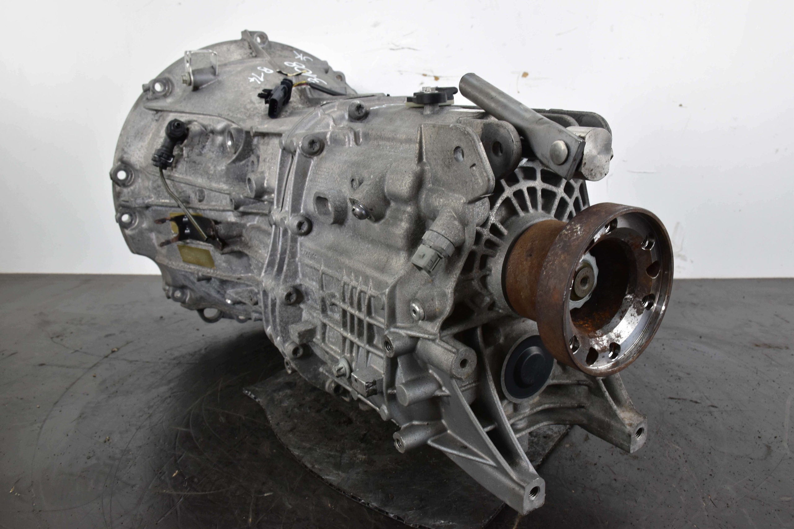 Montaggio supporto scatola cambio manuale JAGUAR XE X760 2.0D 163KM 201200166