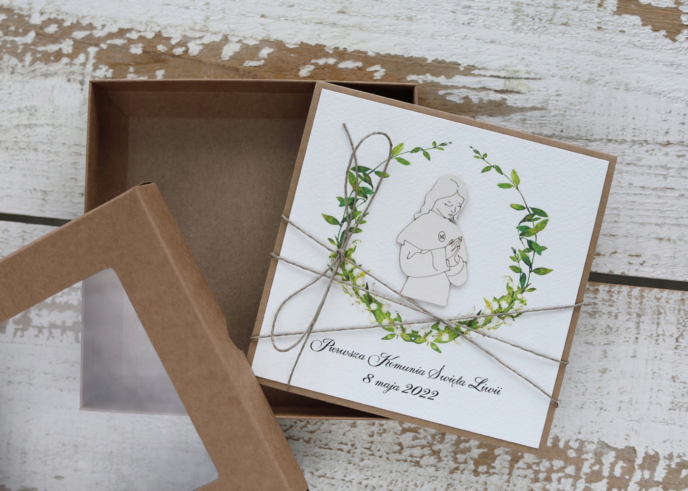 Výjimečná pohlednice na peníze za svaté přijímání s krabičkou