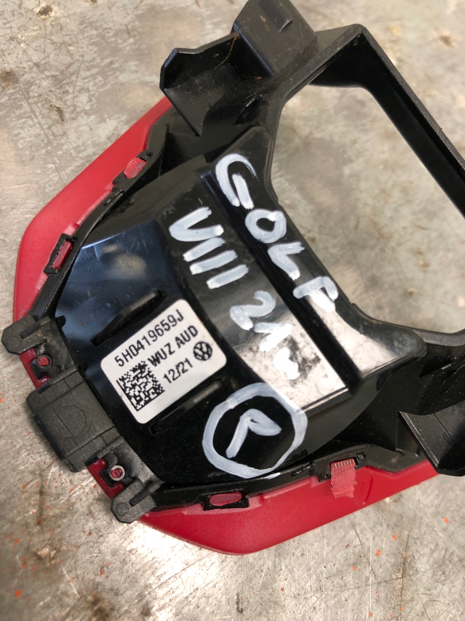 DEKOR OZDOBA Couvre Volant VW GOLF VIII 5H0419659J