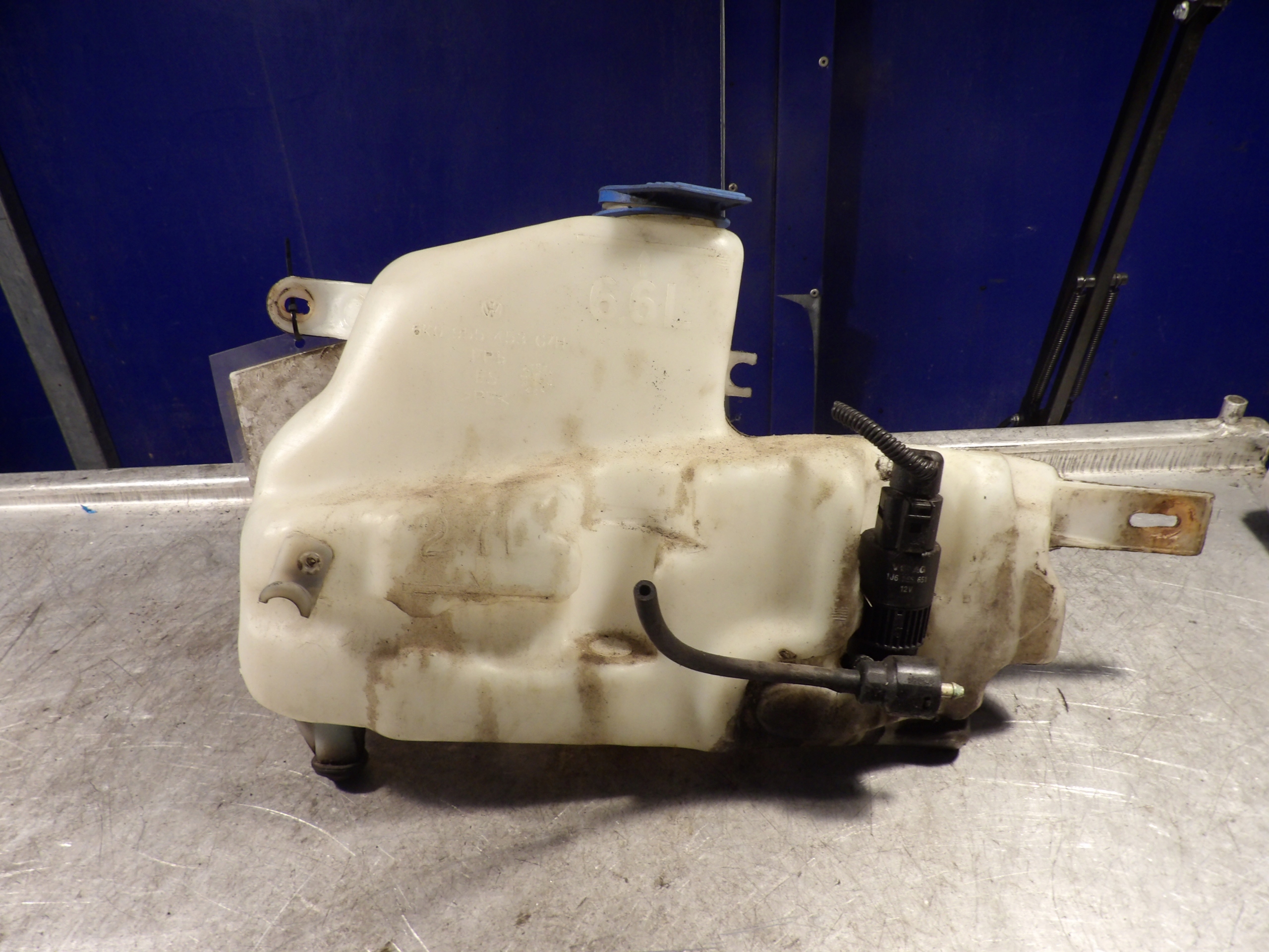 SEAT IBIZA II FL BEHÄLTER SPRITZDÜSE 6K0955453