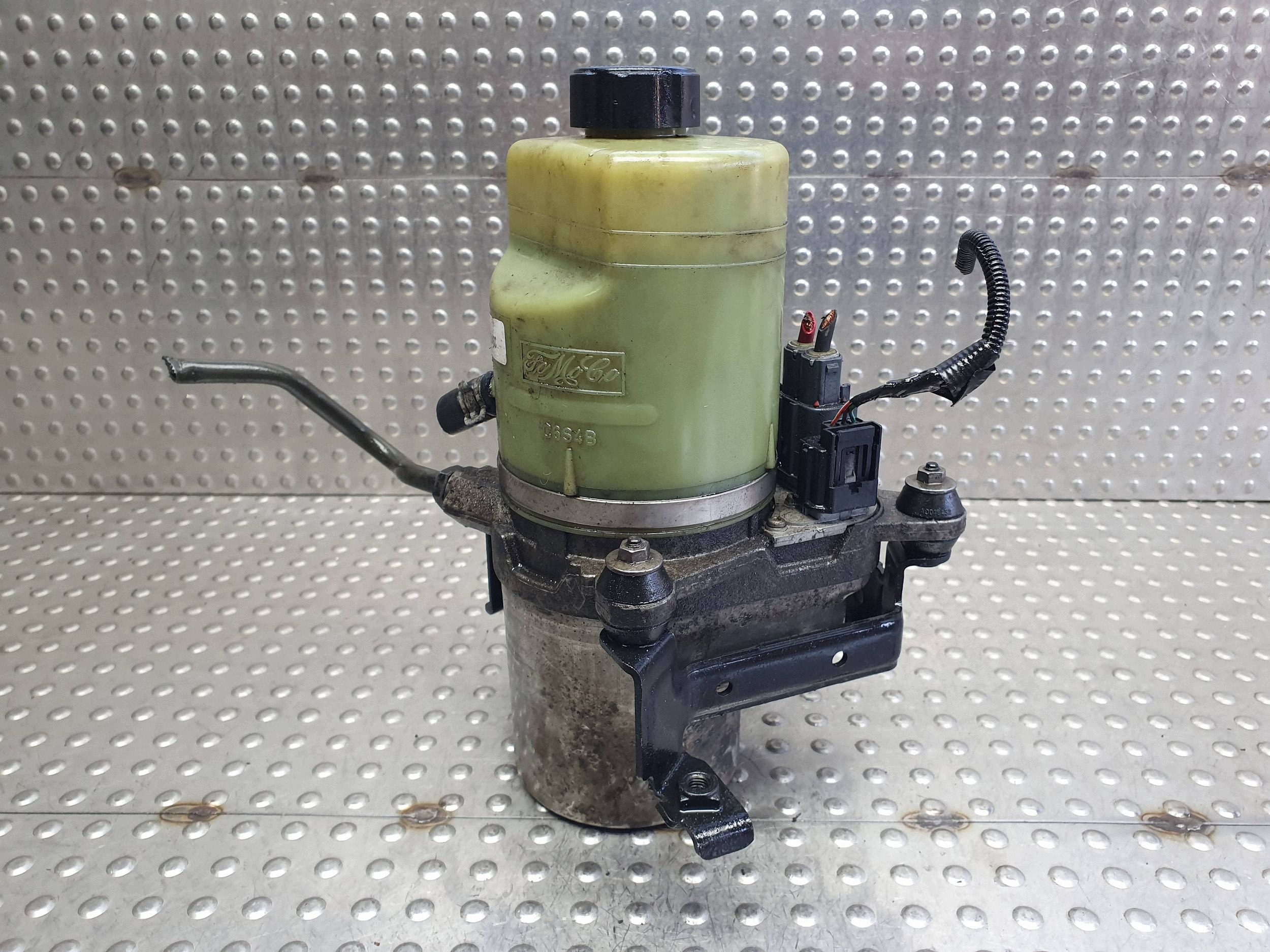 pompa servosterzo 4M51-3K514-CC FORD C-MAX e MK1 FOCUS MK2 KUGA MK1